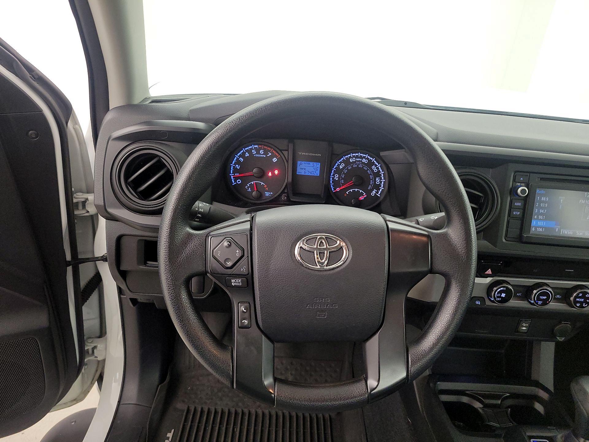 Thumbnail: 2016 Toyota Tacoma - 10