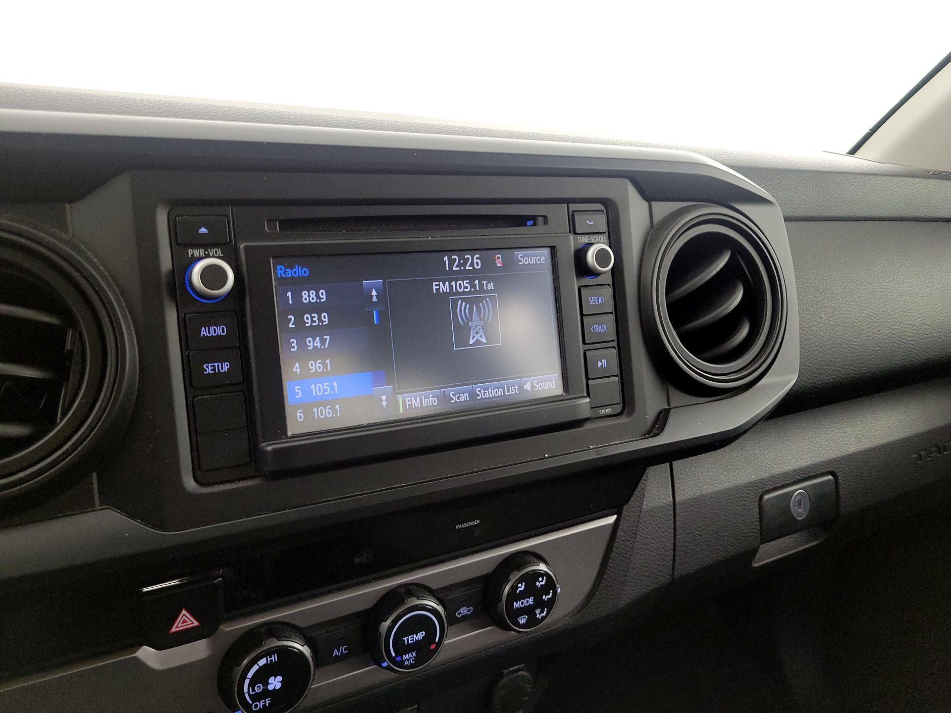 Thumbnail: 2016 Toyota Tacoma - 14