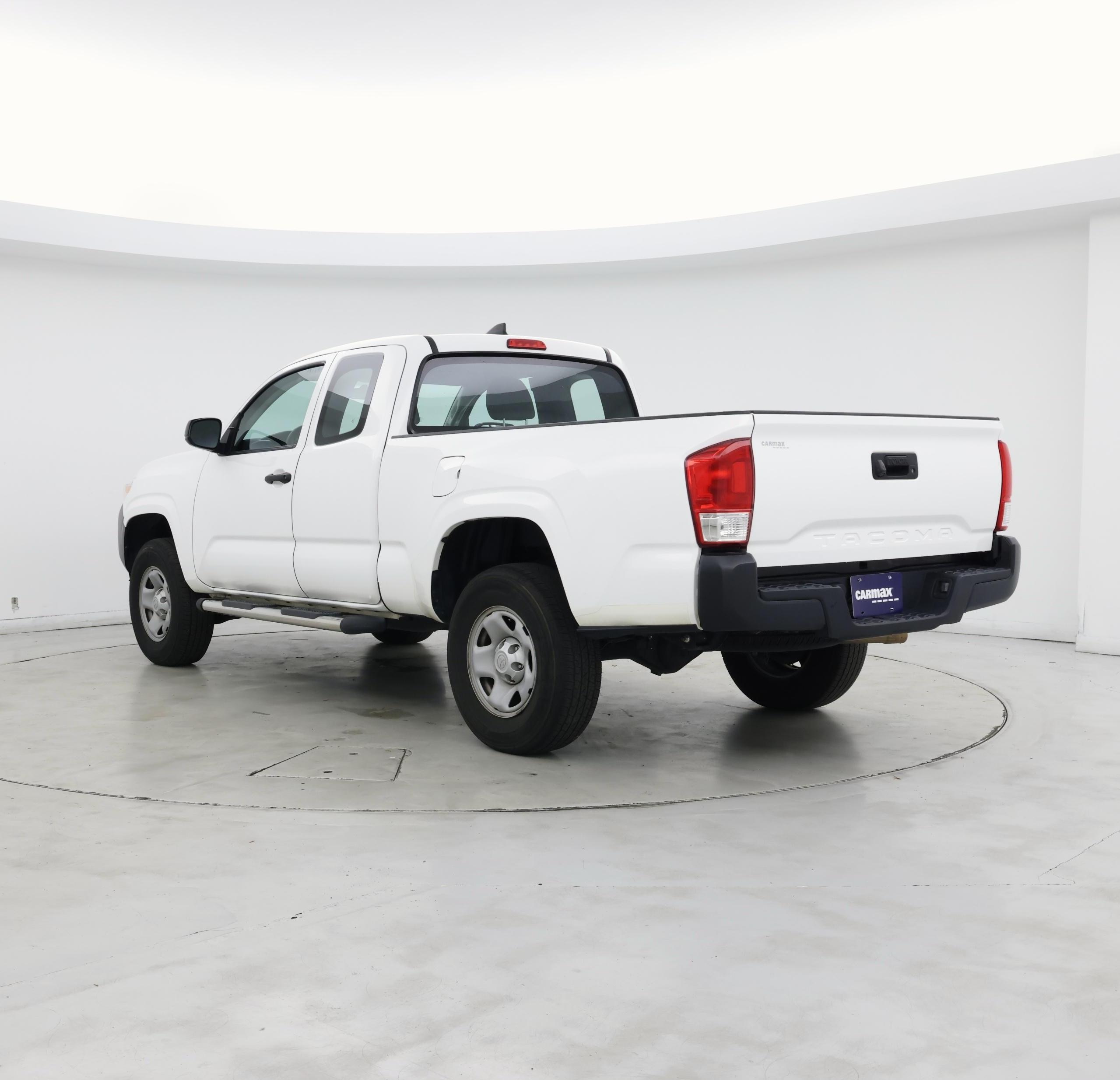 Thumbnail: 2016 Toyota Tacoma - 2