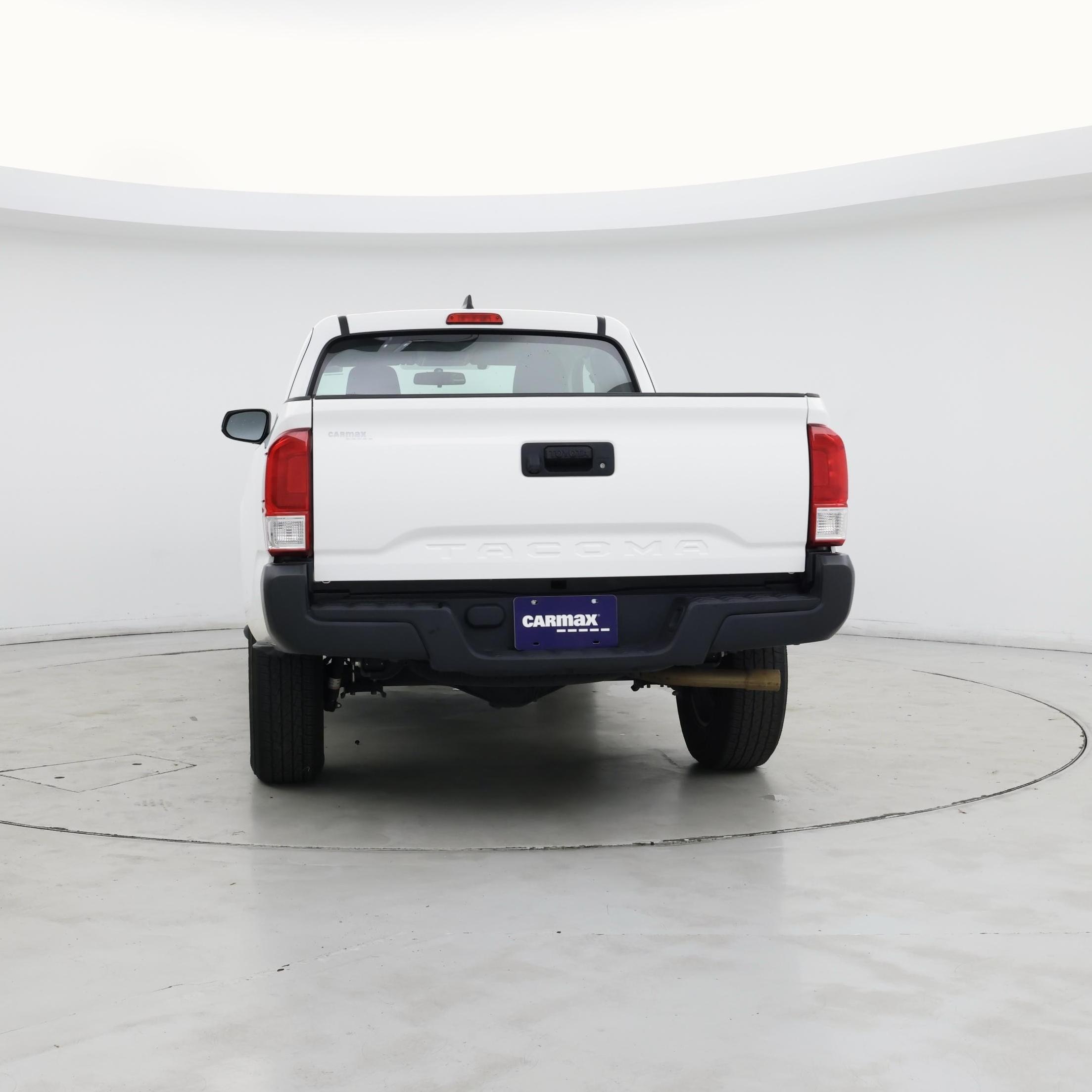 Thumbnail: 2016 Toyota Tacoma - 6