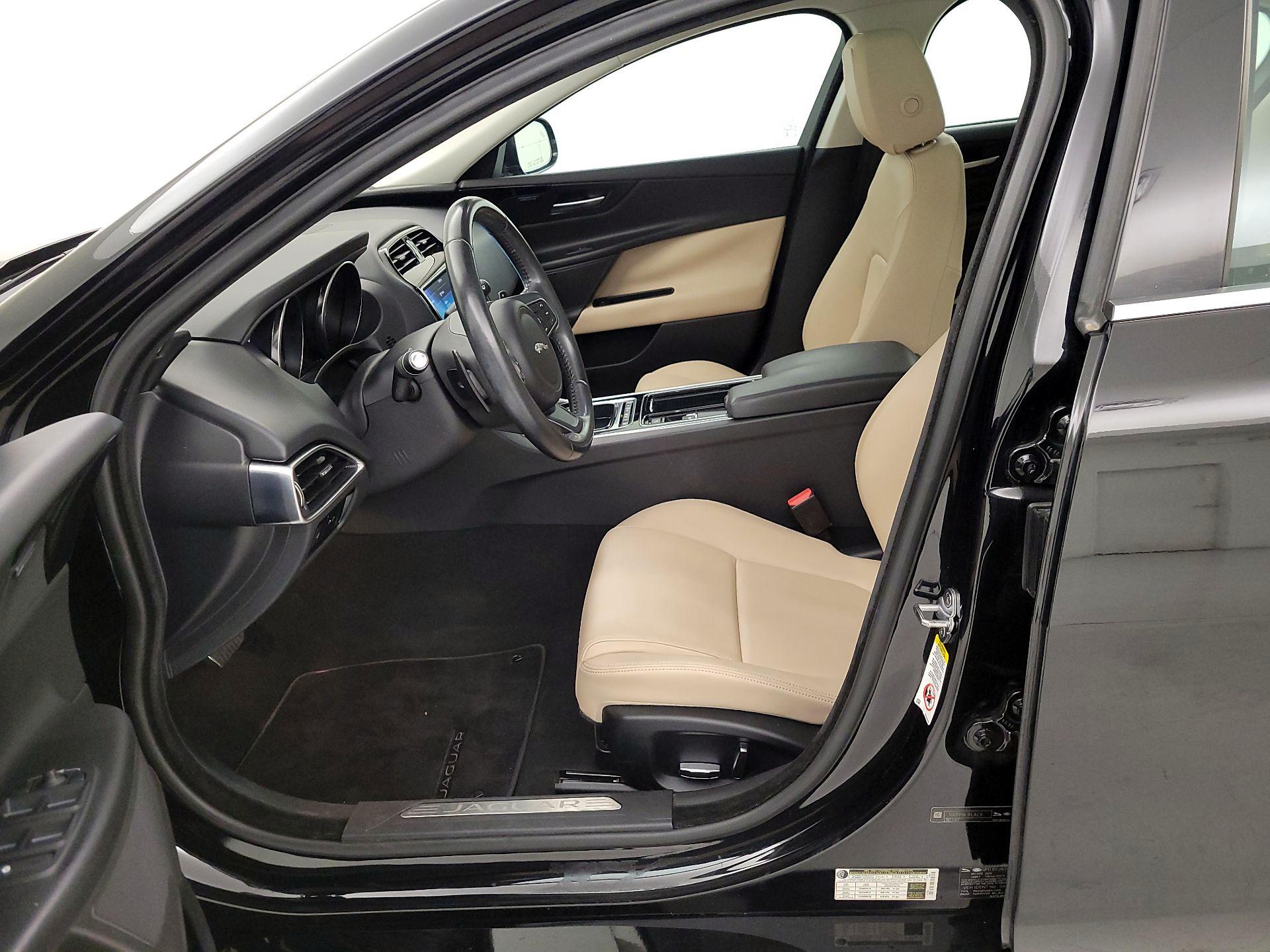 Thumbnail: 2019 Jaguar XE - 11