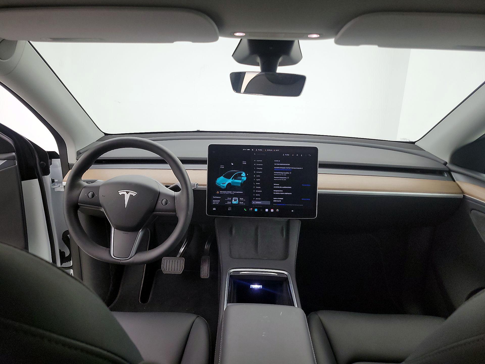 Thumbnail: 2025 Tesla Model Y - 9