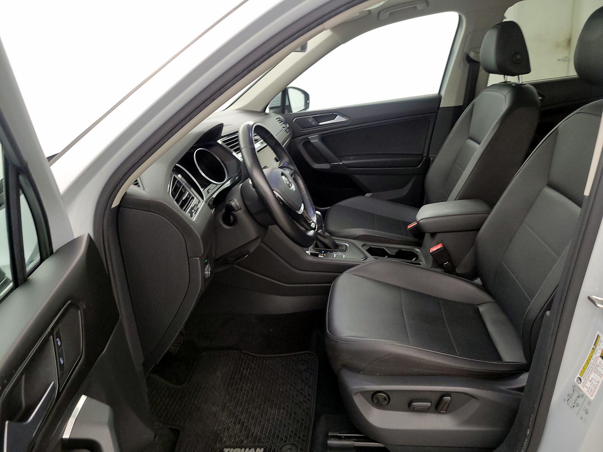 Thumbnail: 2018 Volkswagen Tiguan - 11