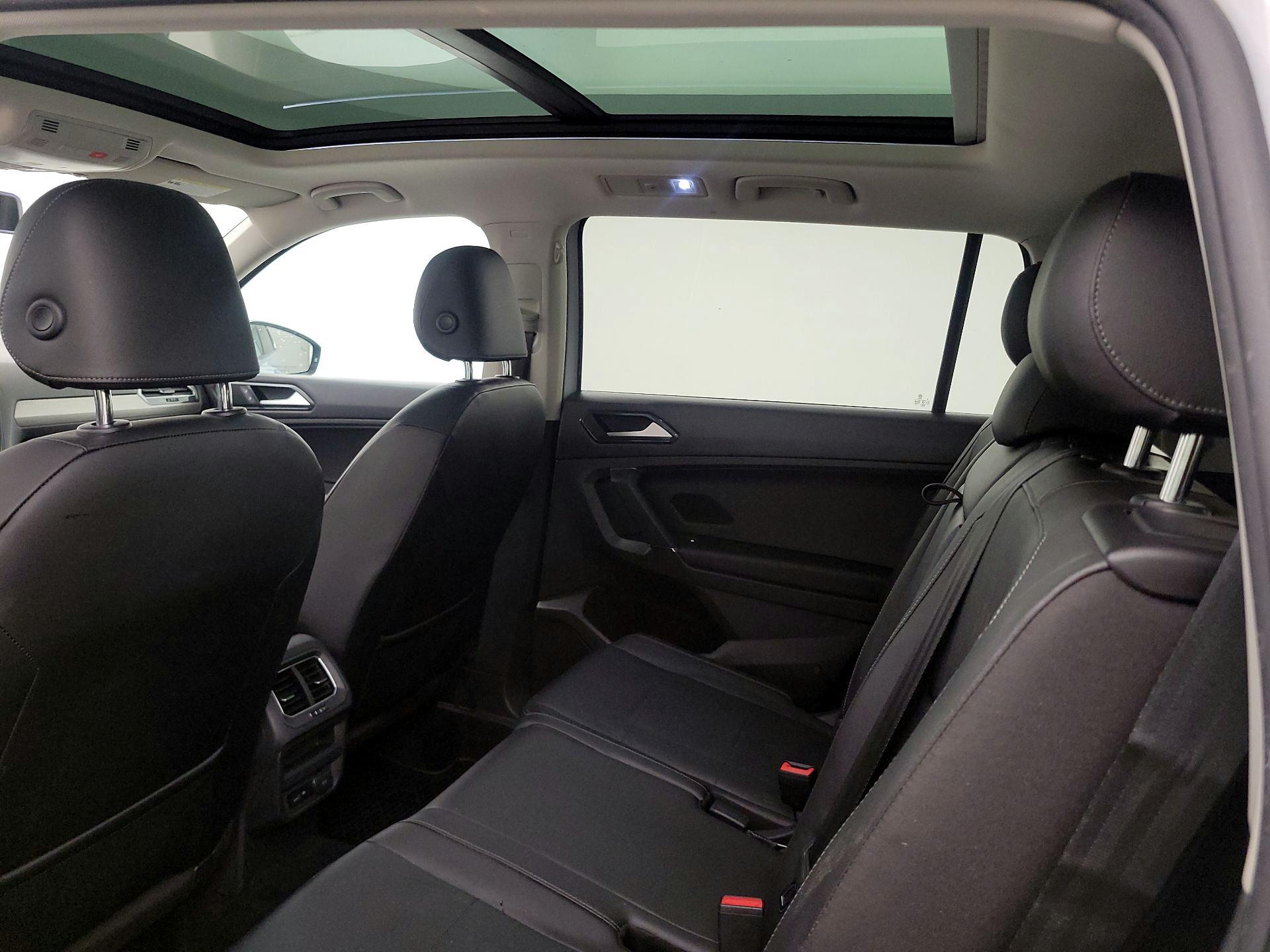 Thumbnail: 2018 Volkswagen Tiguan - 19