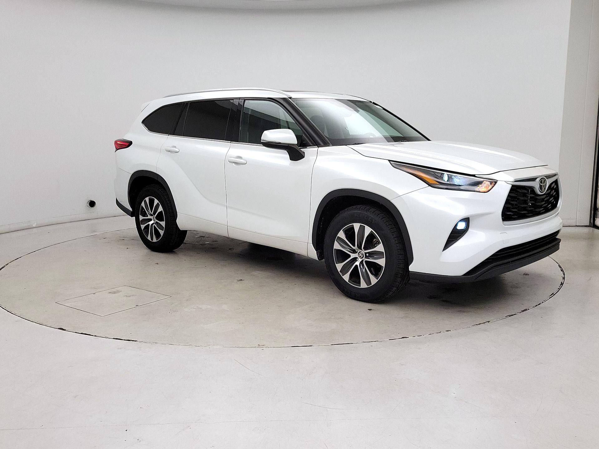 Thumbnail: 2022 Toyota Highlander - 1
