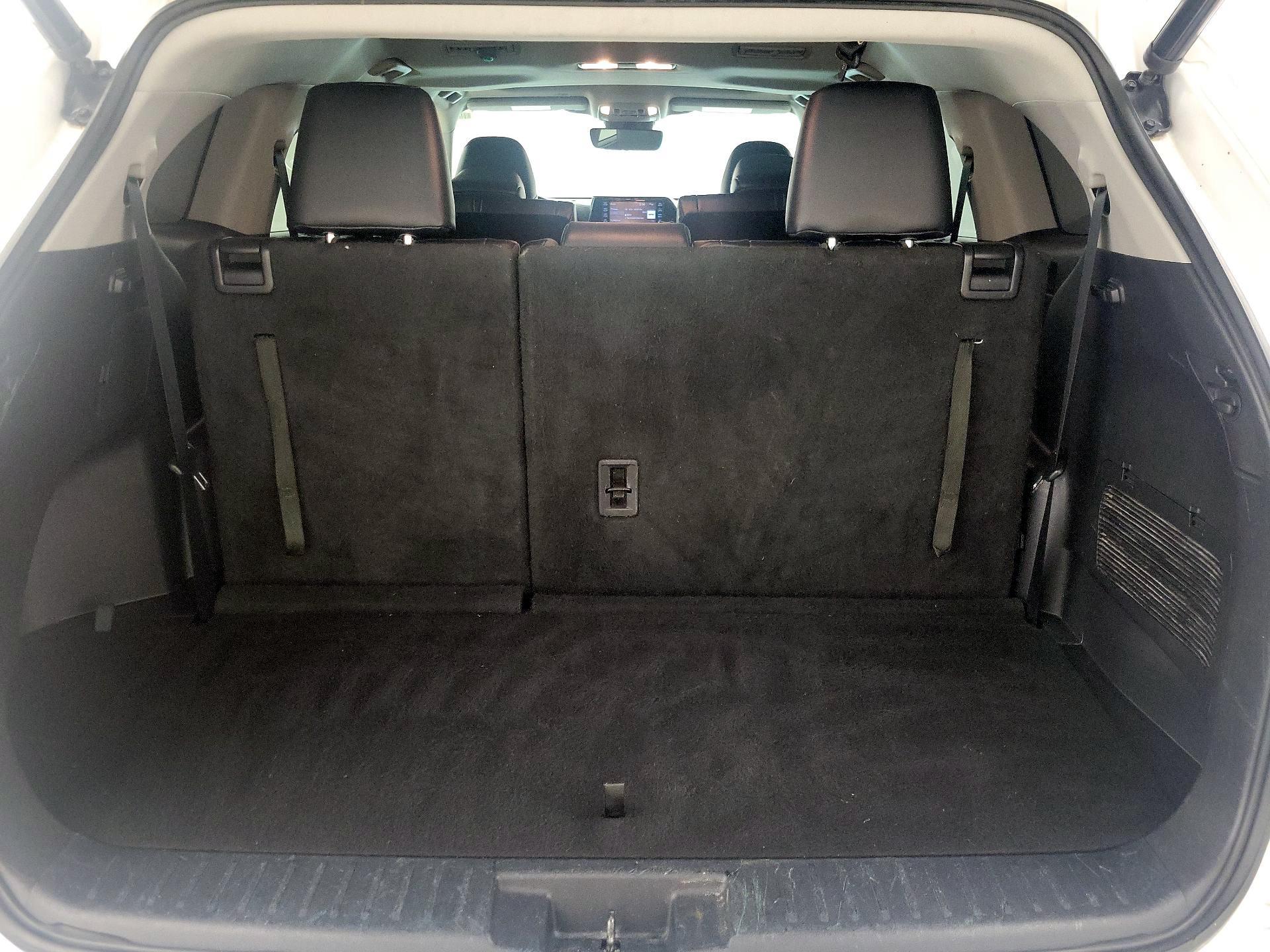 Thumbnail: 2022 Toyota Highlander - 20