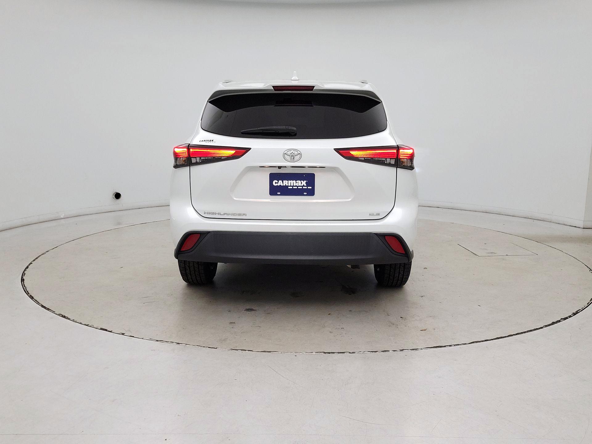 Thumbnail: 2022 Toyota Highlander - 6