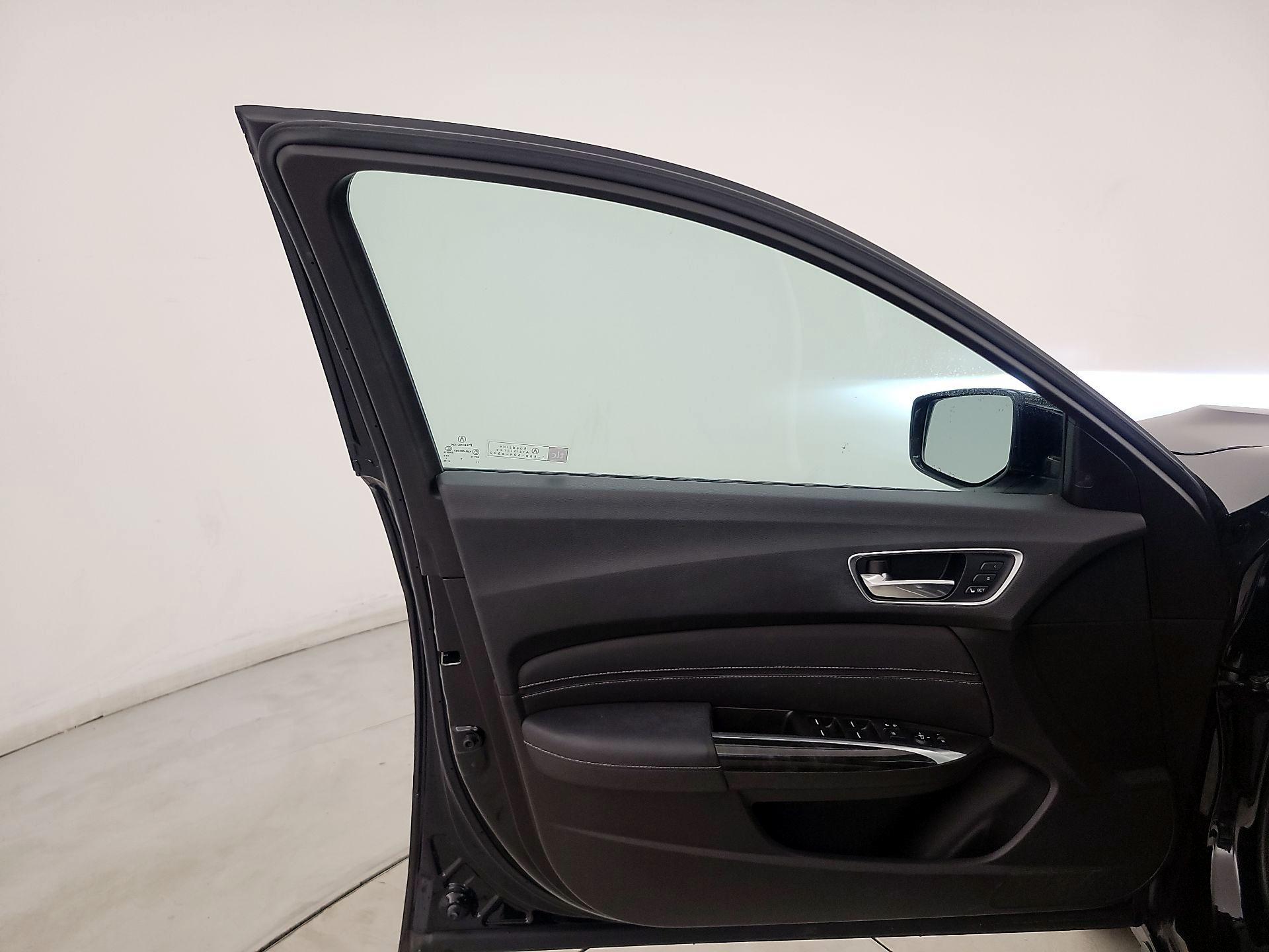 Thumbnail: 2018 Acura TLX - 12