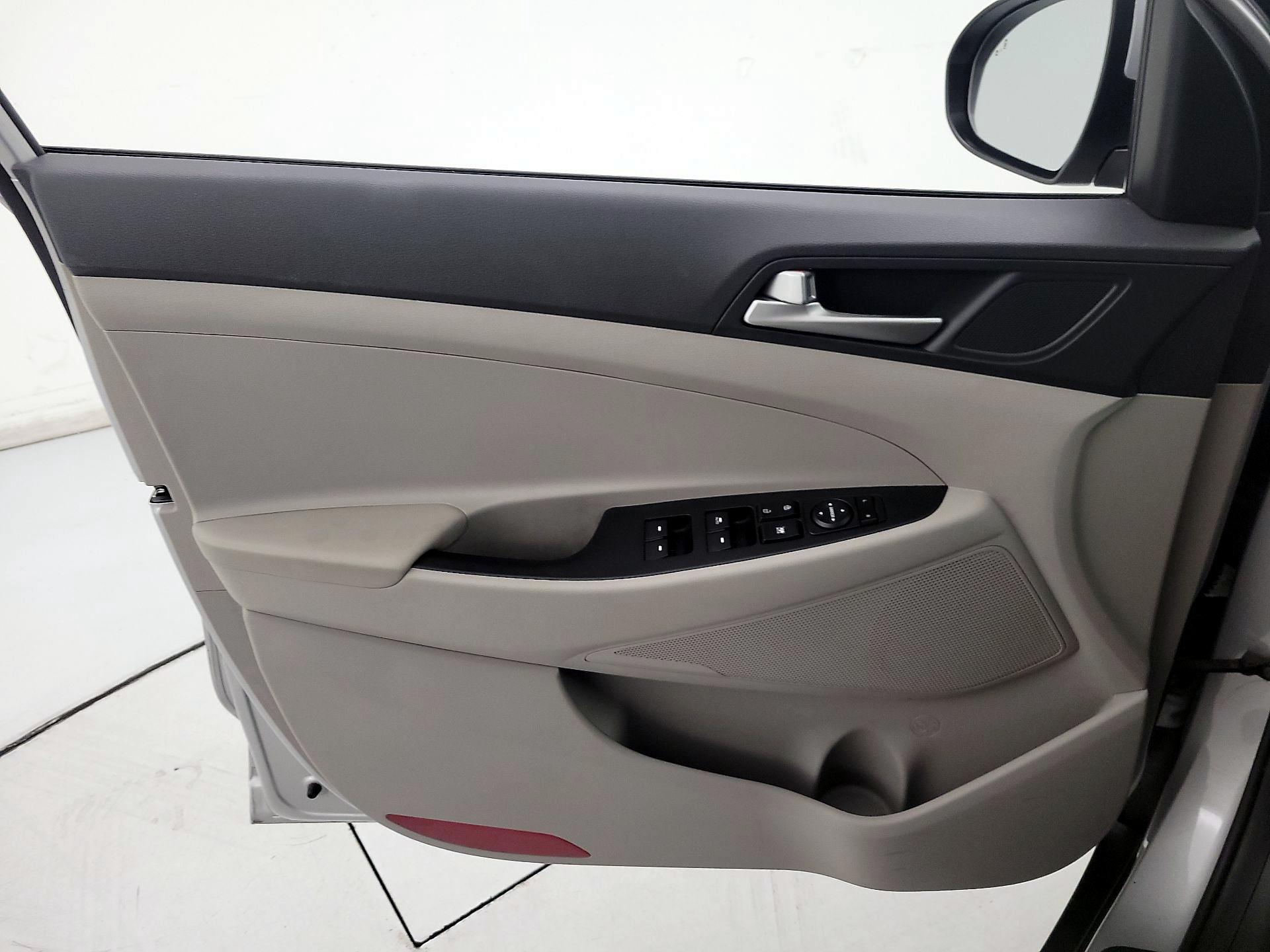 Thumbnail: 2020 Hyundai Tucson - 12