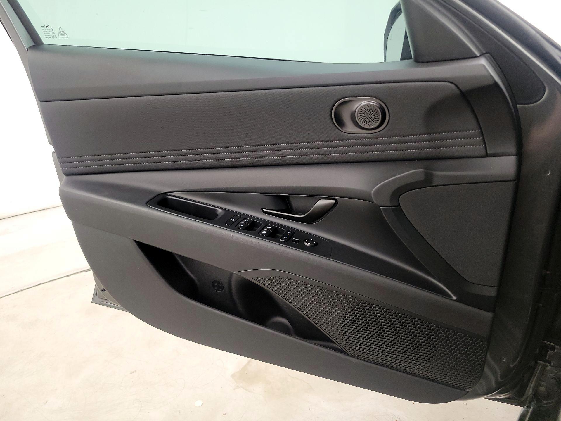 Thumbnail: 2025 Hyundai Elantra - 12