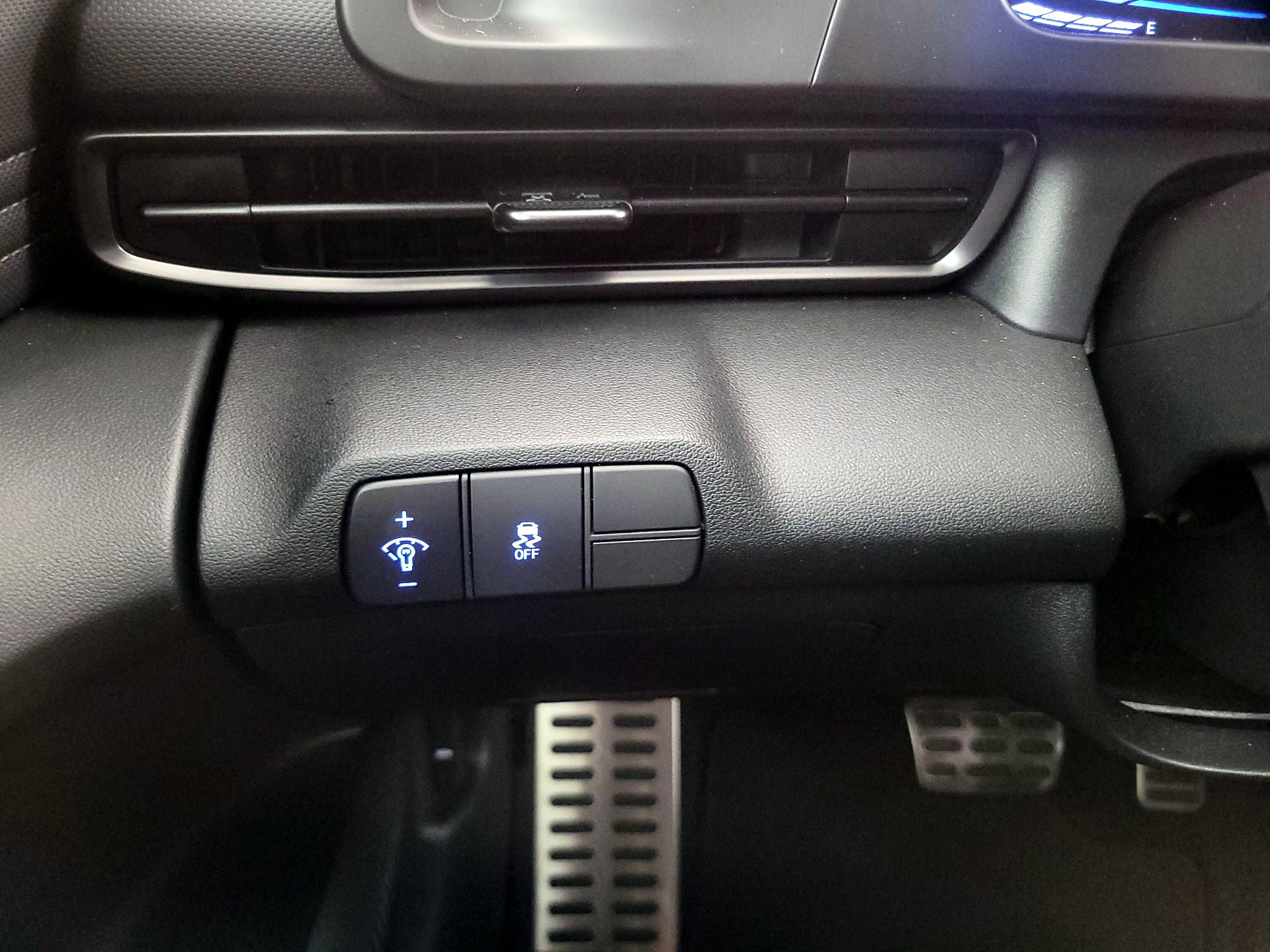 Thumbnail: 2025 Hyundai Elantra - 13