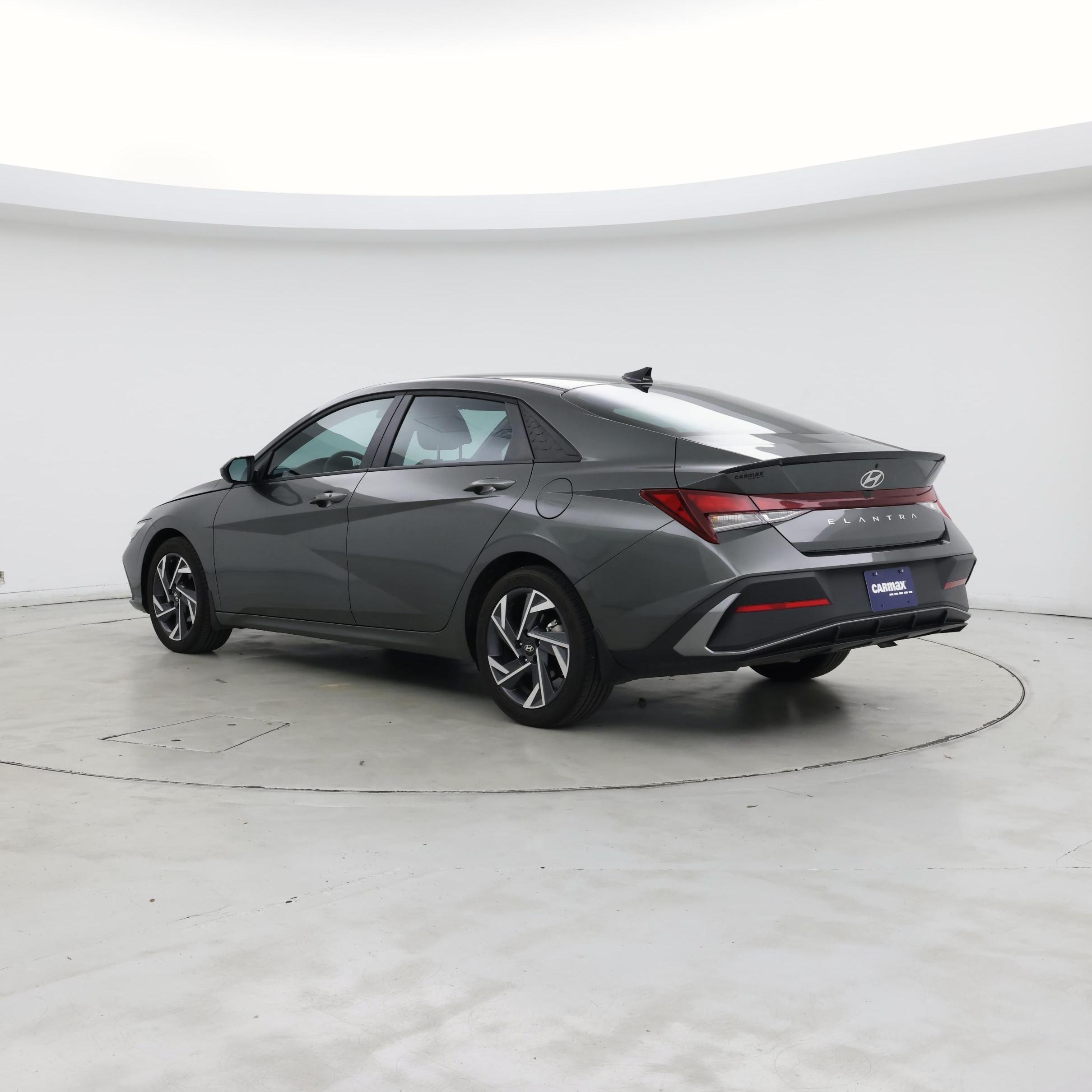 Thumbnail: 2025 Hyundai Elantra - 2