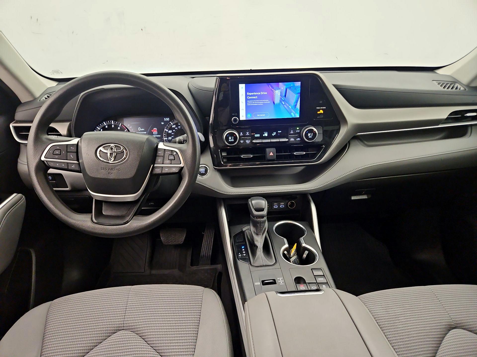 Thumbnail: 2023 Toyota Highlander - 9