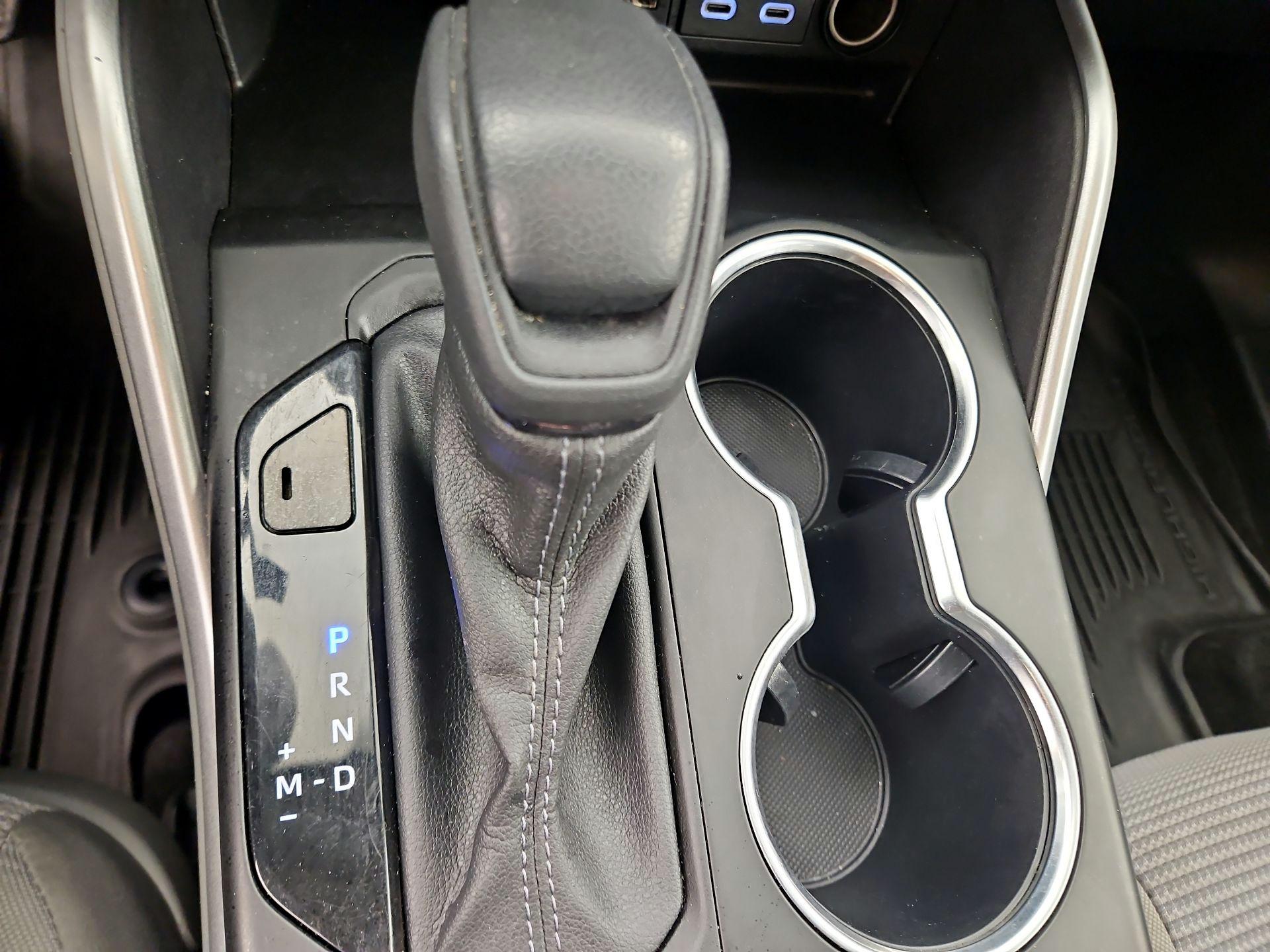 Thumbnail: 2023 Toyota Highlander - 17