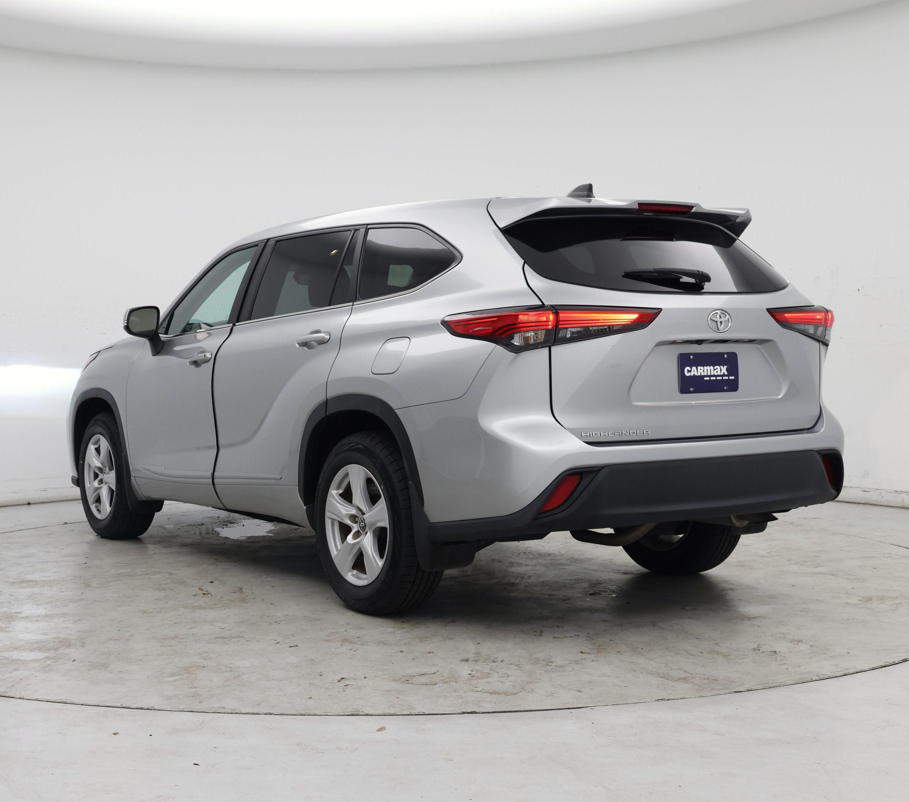 Thumbnail: 2023 Toyota Highlander - 2