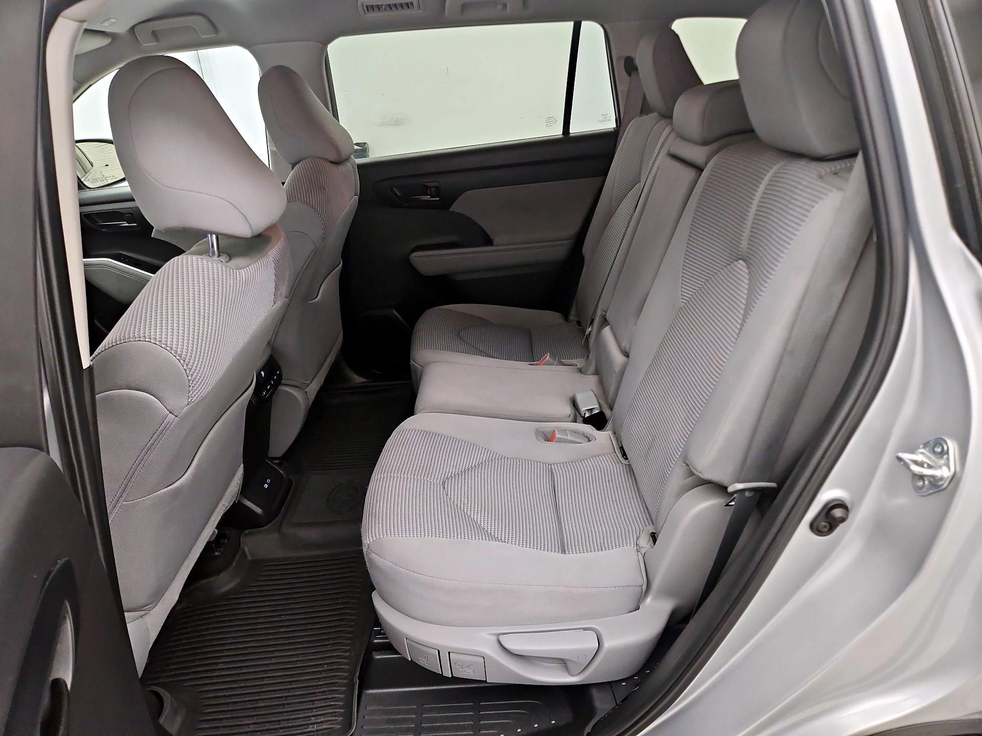 Thumbnail: 2023 Toyota Highlander - 19