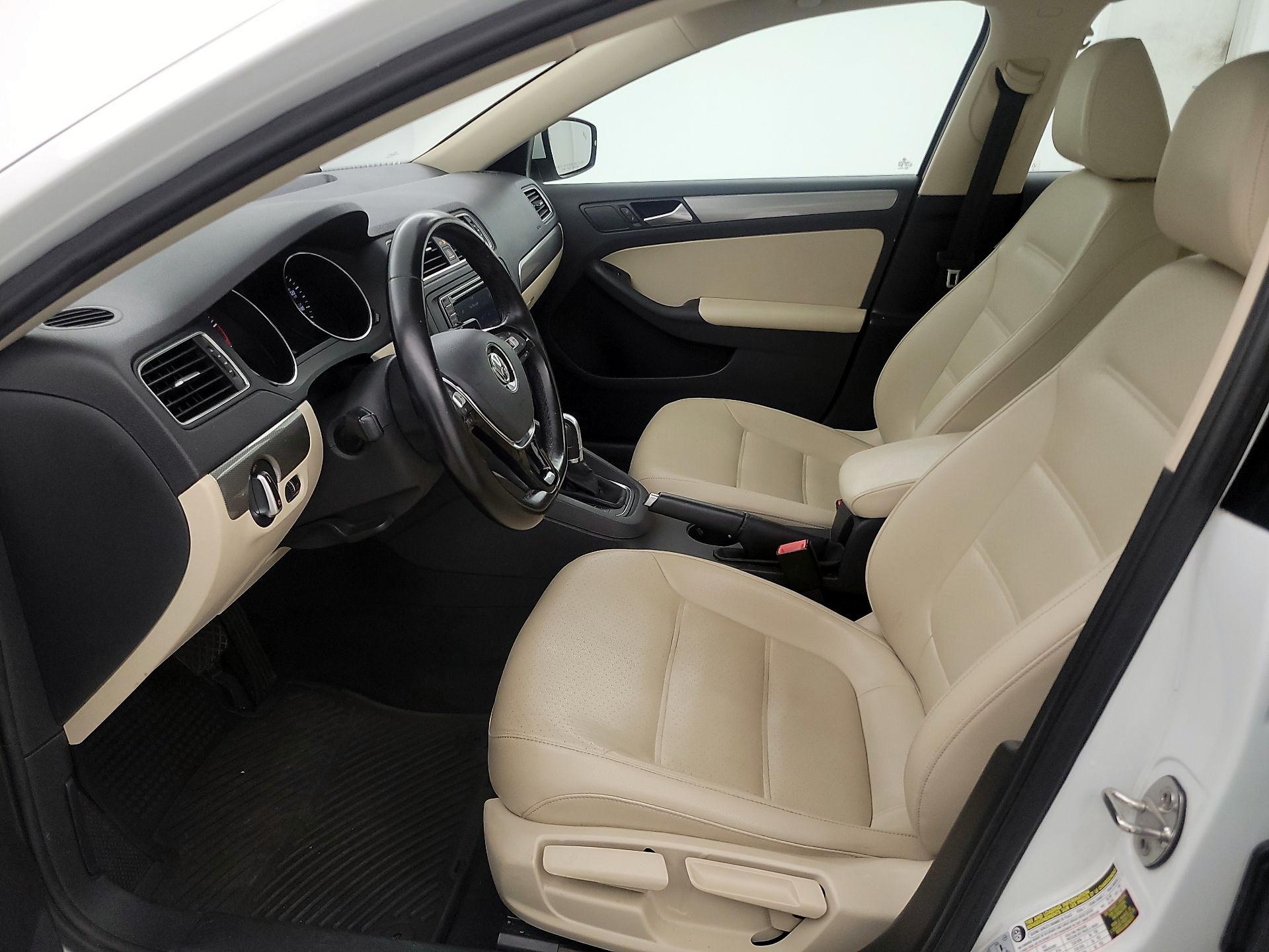 Thumbnail: 2018 Volkswagen Jetta - 11