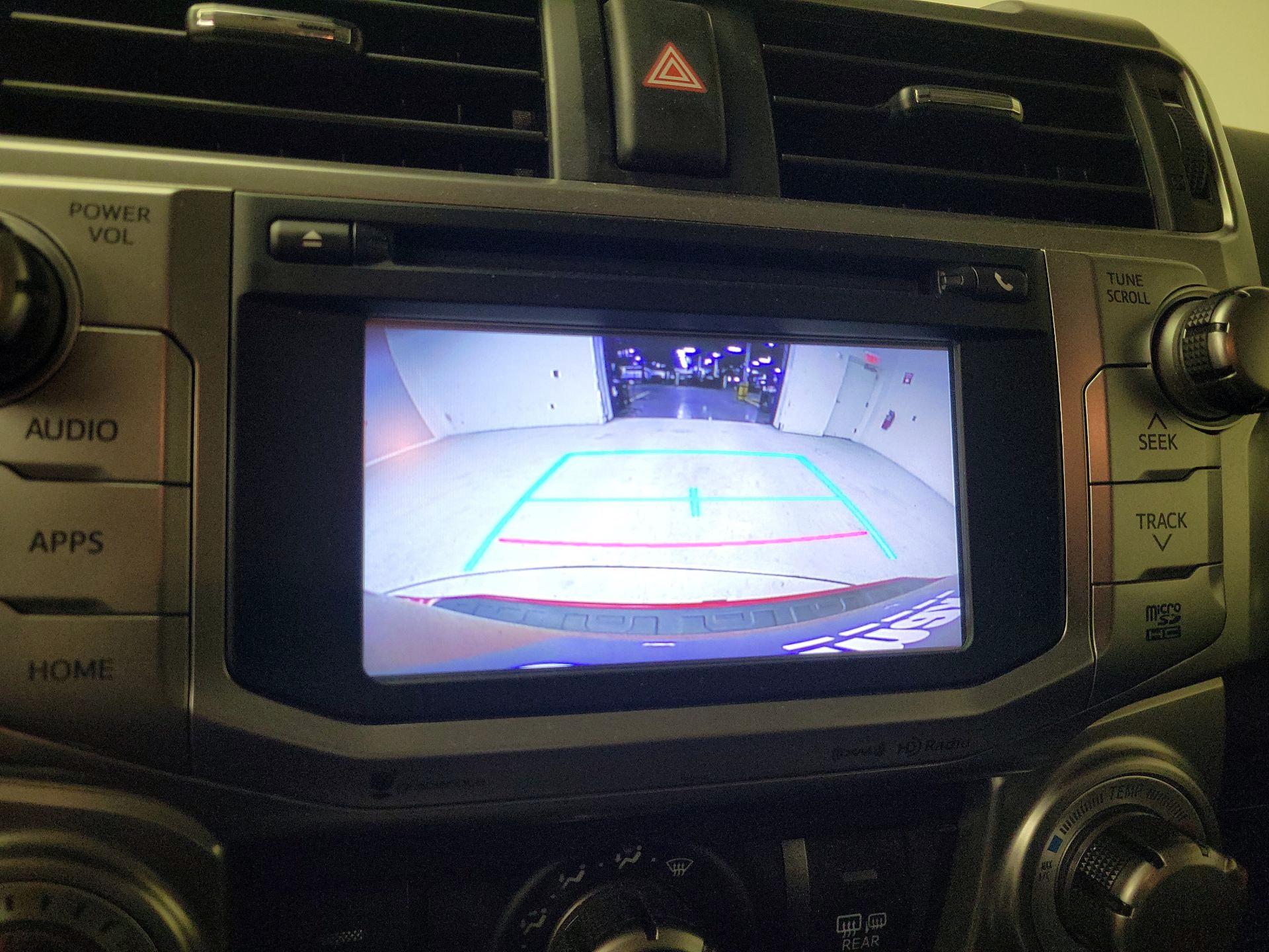 Thumbnail: 2016 Toyota 4Runner - 14