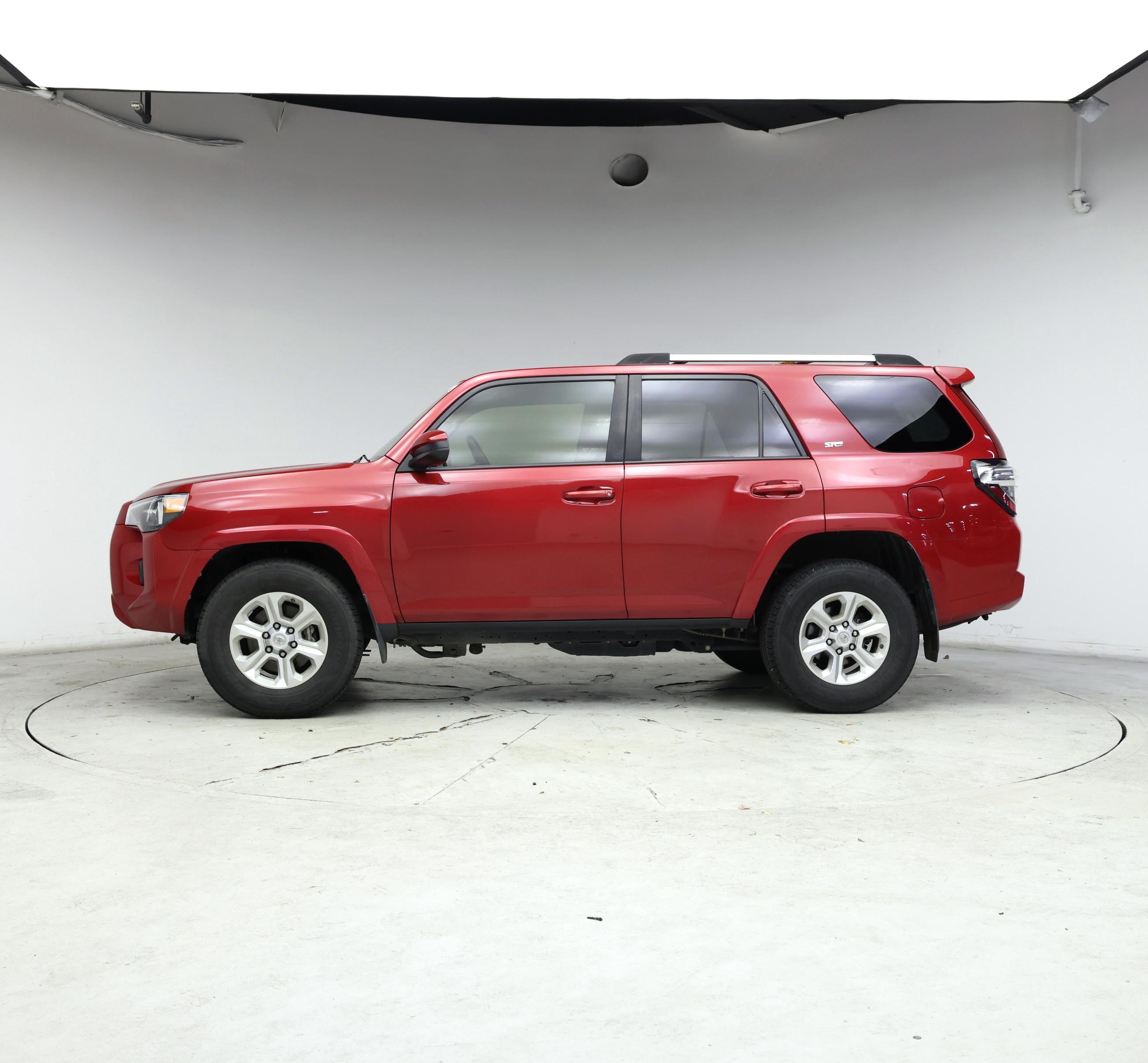 Thumbnail: 2016 Toyota 4Runner - 3
