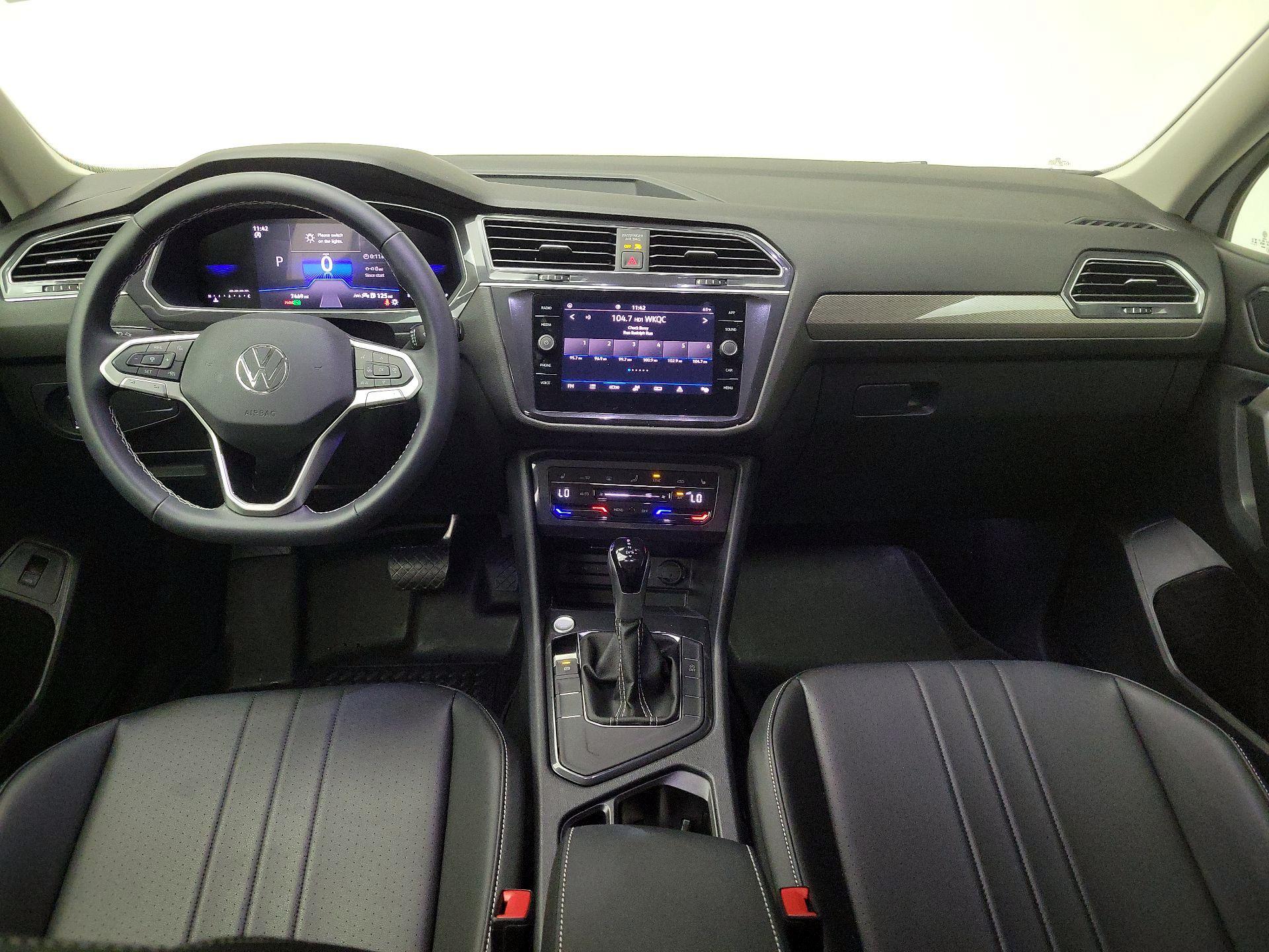 Thumbnail: 2024 Volkswagen Tiguan - 9