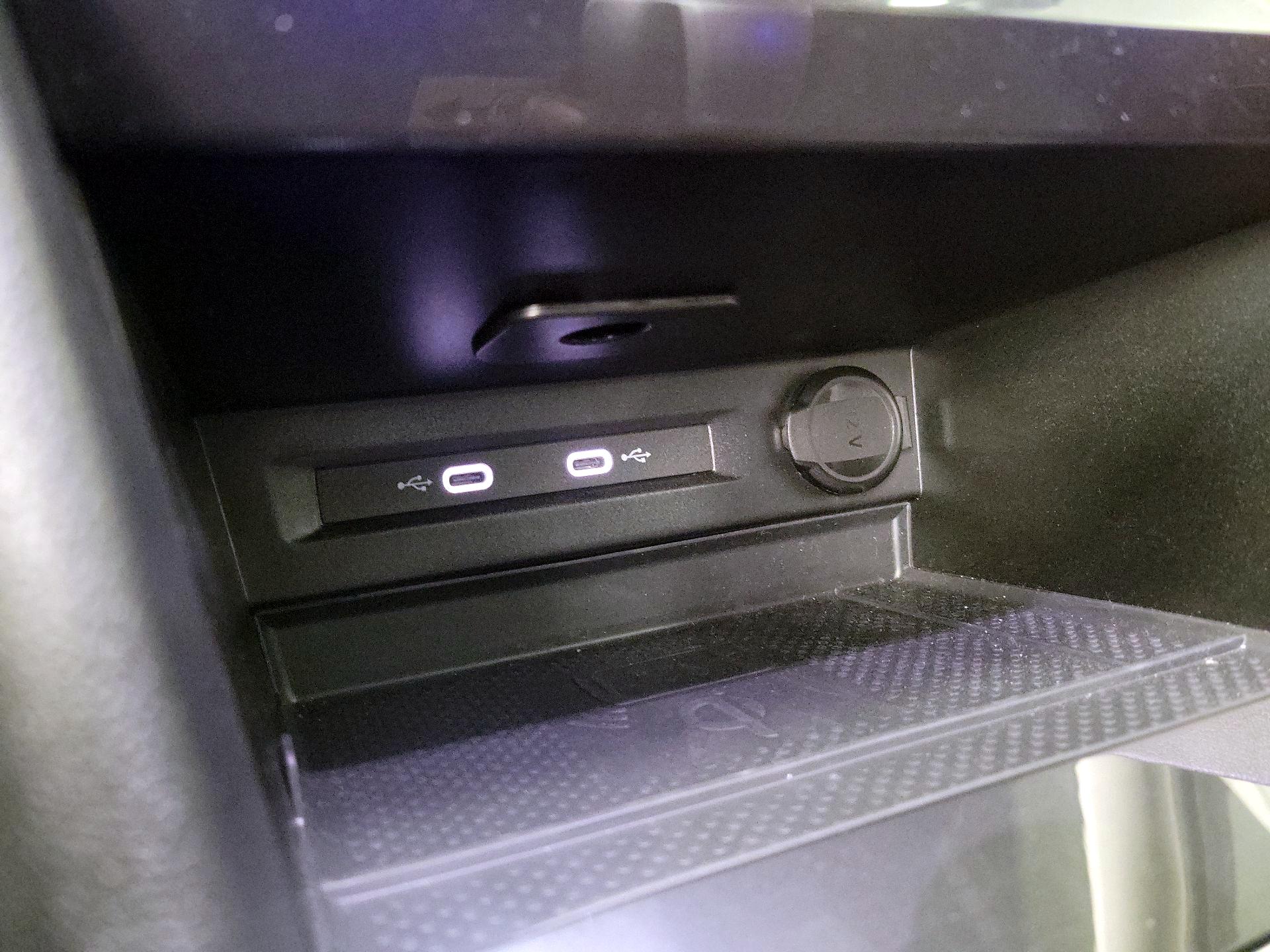 Thumbnail: 2024 Volkswagen Tiguan - 18