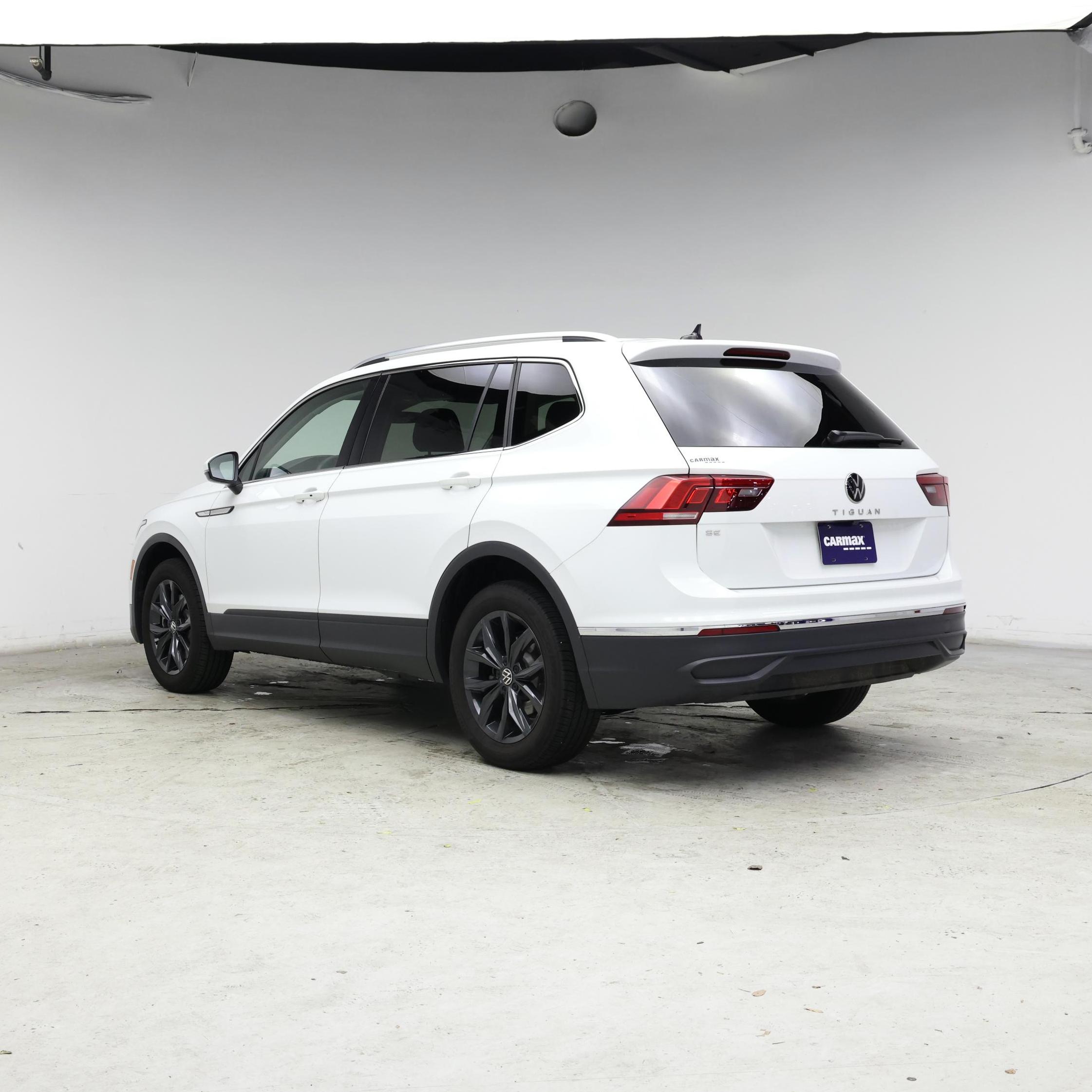 Thumbnail: 2024 Volkswagen Tiguan - 2