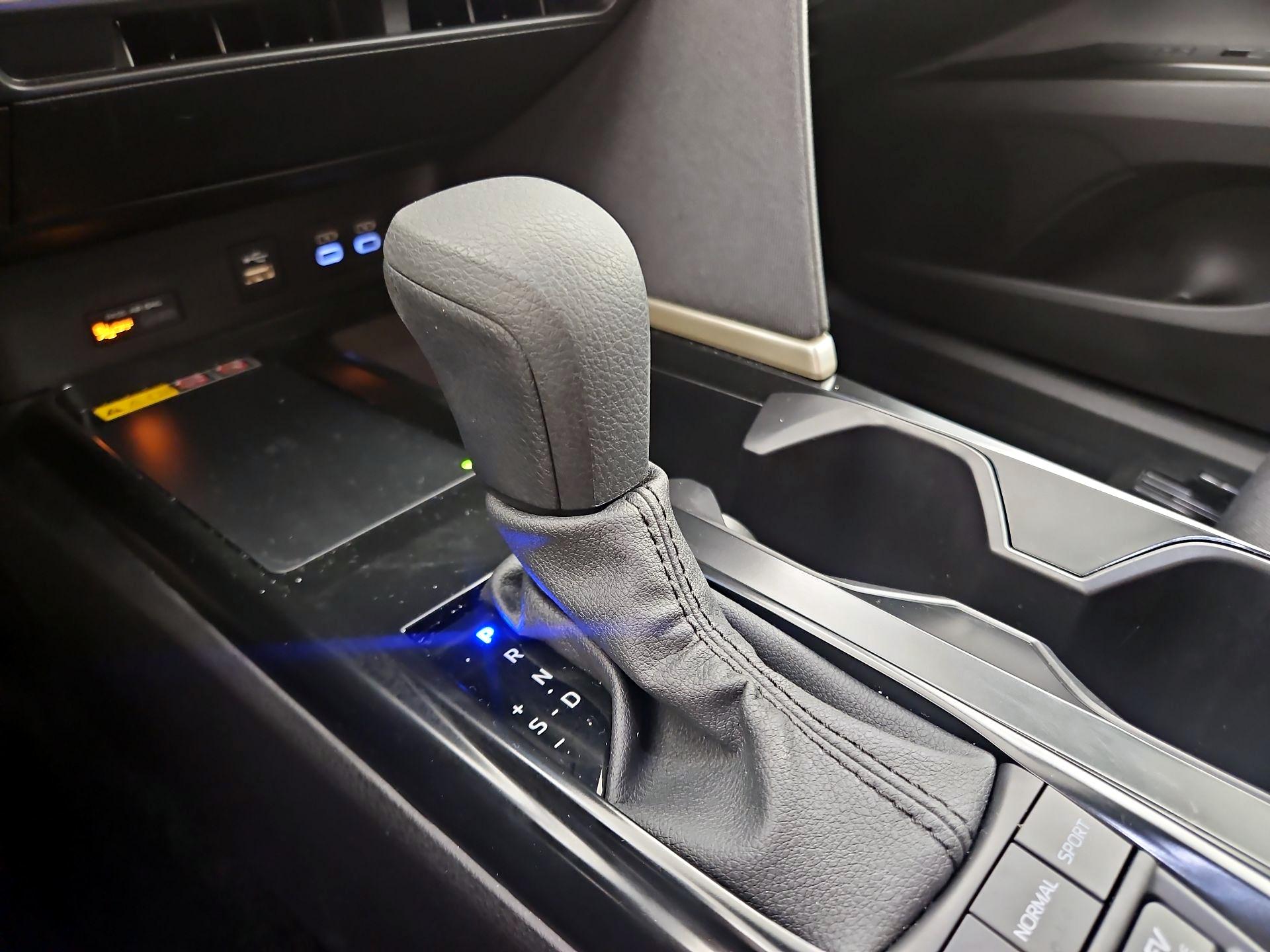 Thumbnail: 2025 Toyota Camry - 17