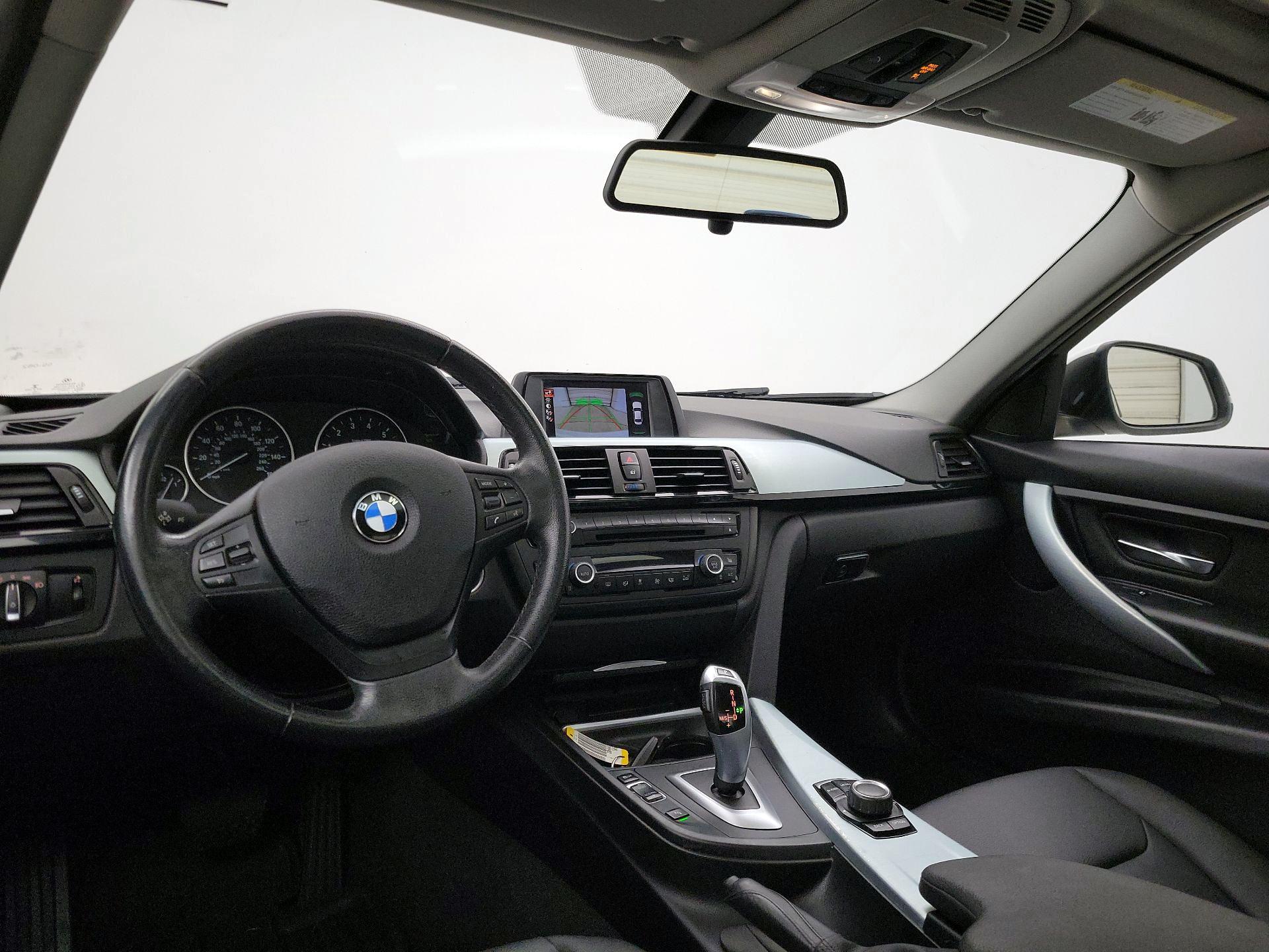 Thumbnail: 2015 BMW 3 Series - 9
