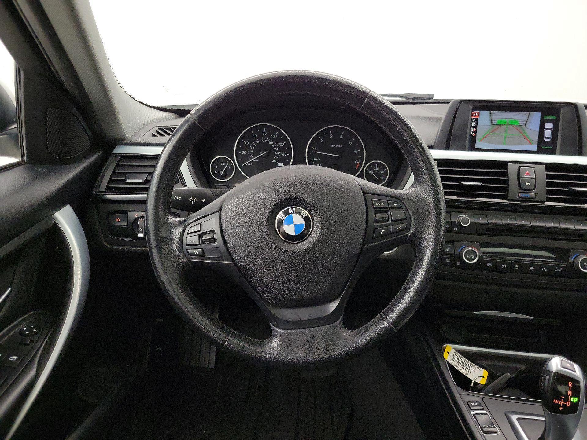 Thumbnail: 2015 BMW 3 Series - 10