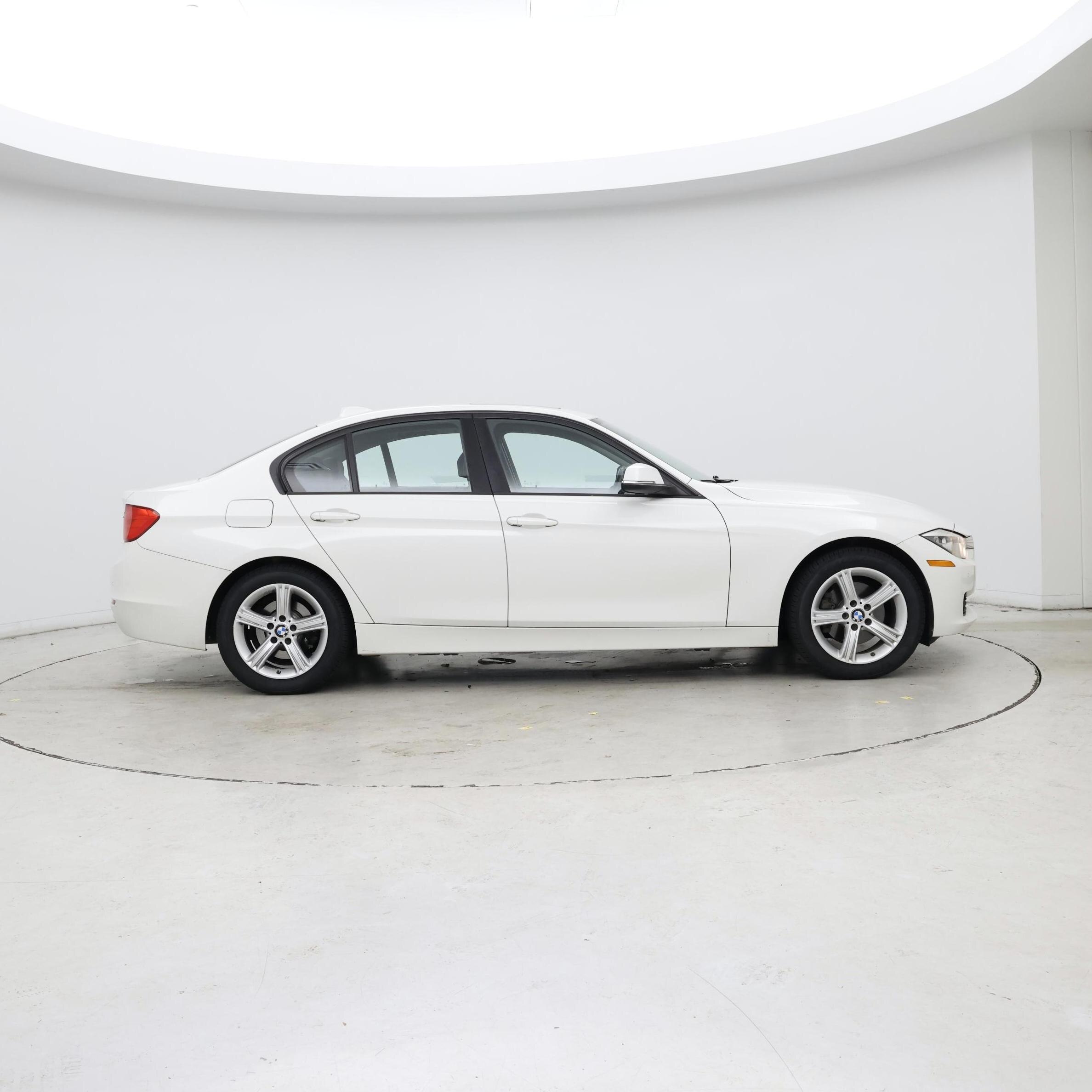 Thumbnail: 2015 BMW 3 Series - 7