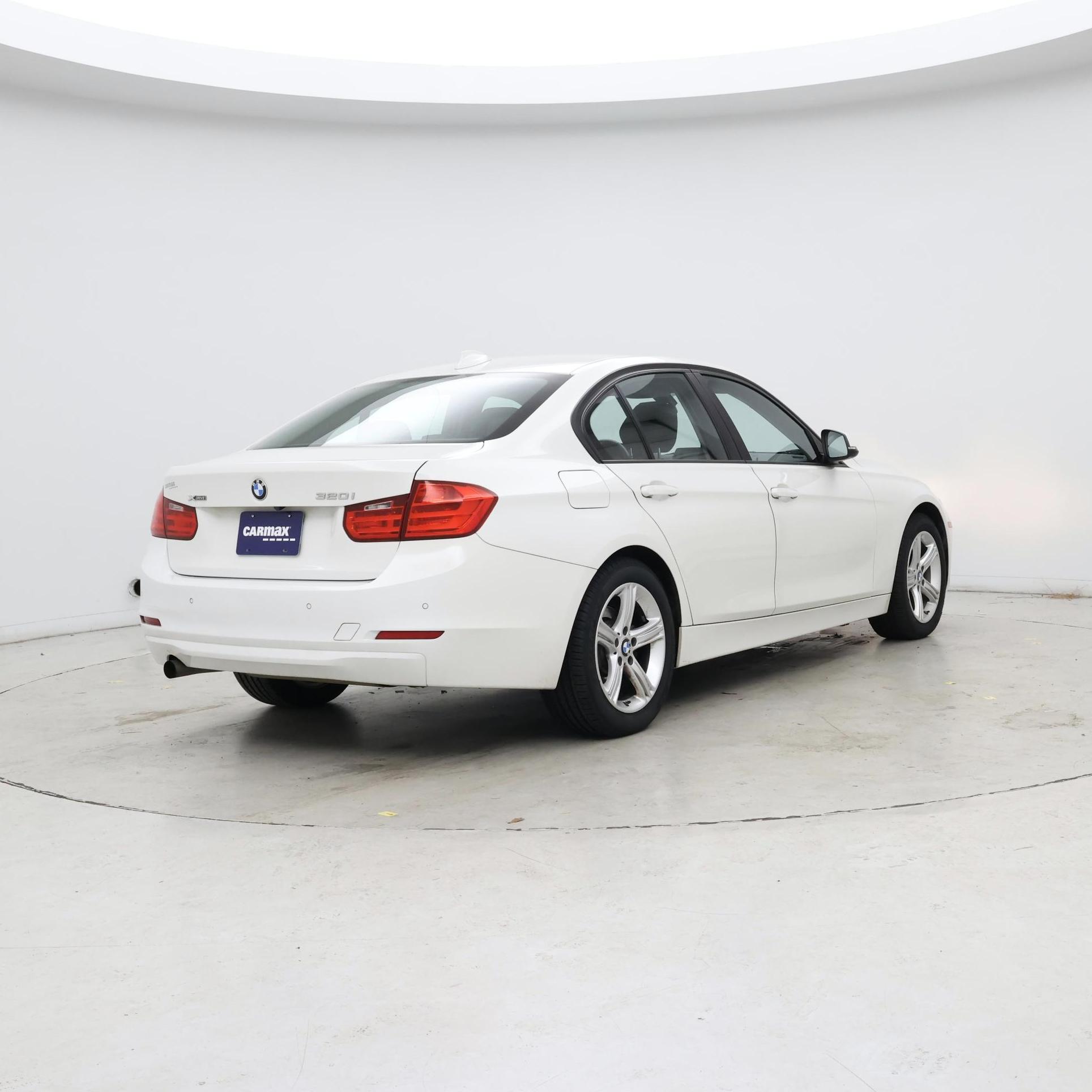 Thumbnail: 2015 BMW 3 Series - 8