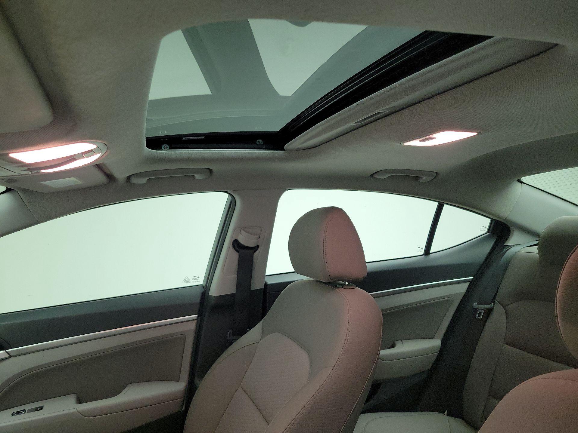 Thumbnail: 2020 Hyundai Elantra - 18