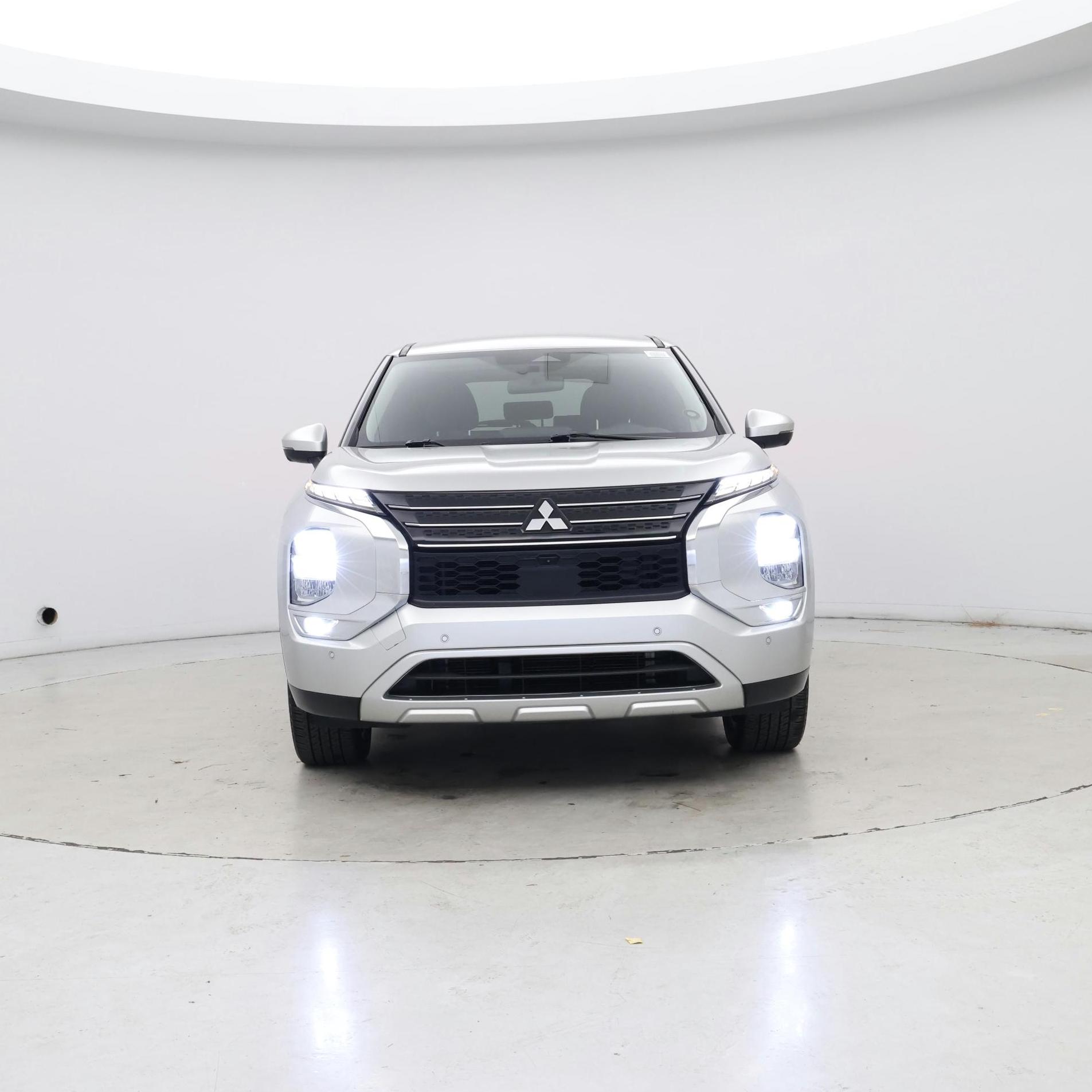 Thumbnail: 2022 Mitsubishi Outlander - 5