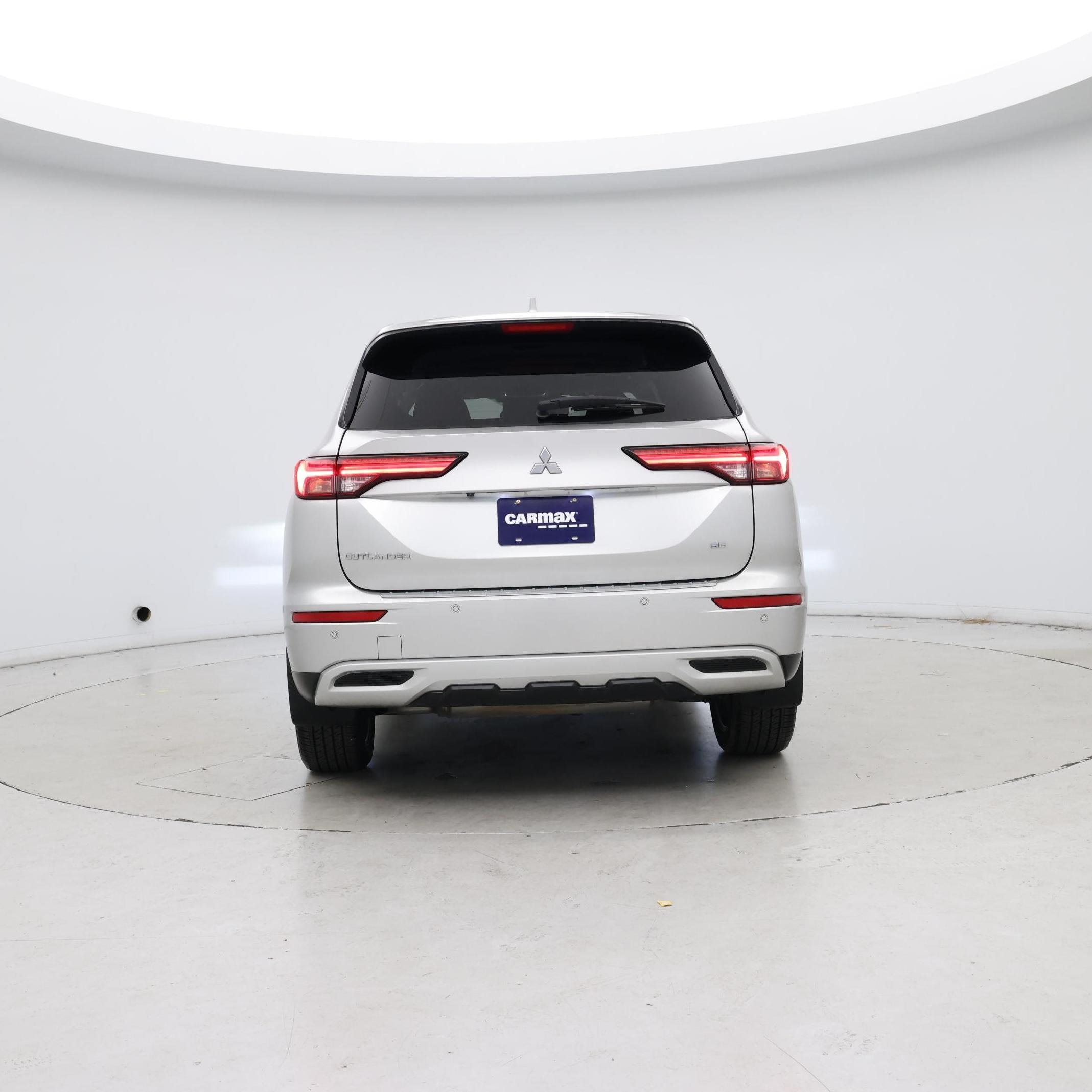 Thumbnail: 2022 Mitsubishi Outlander - 6