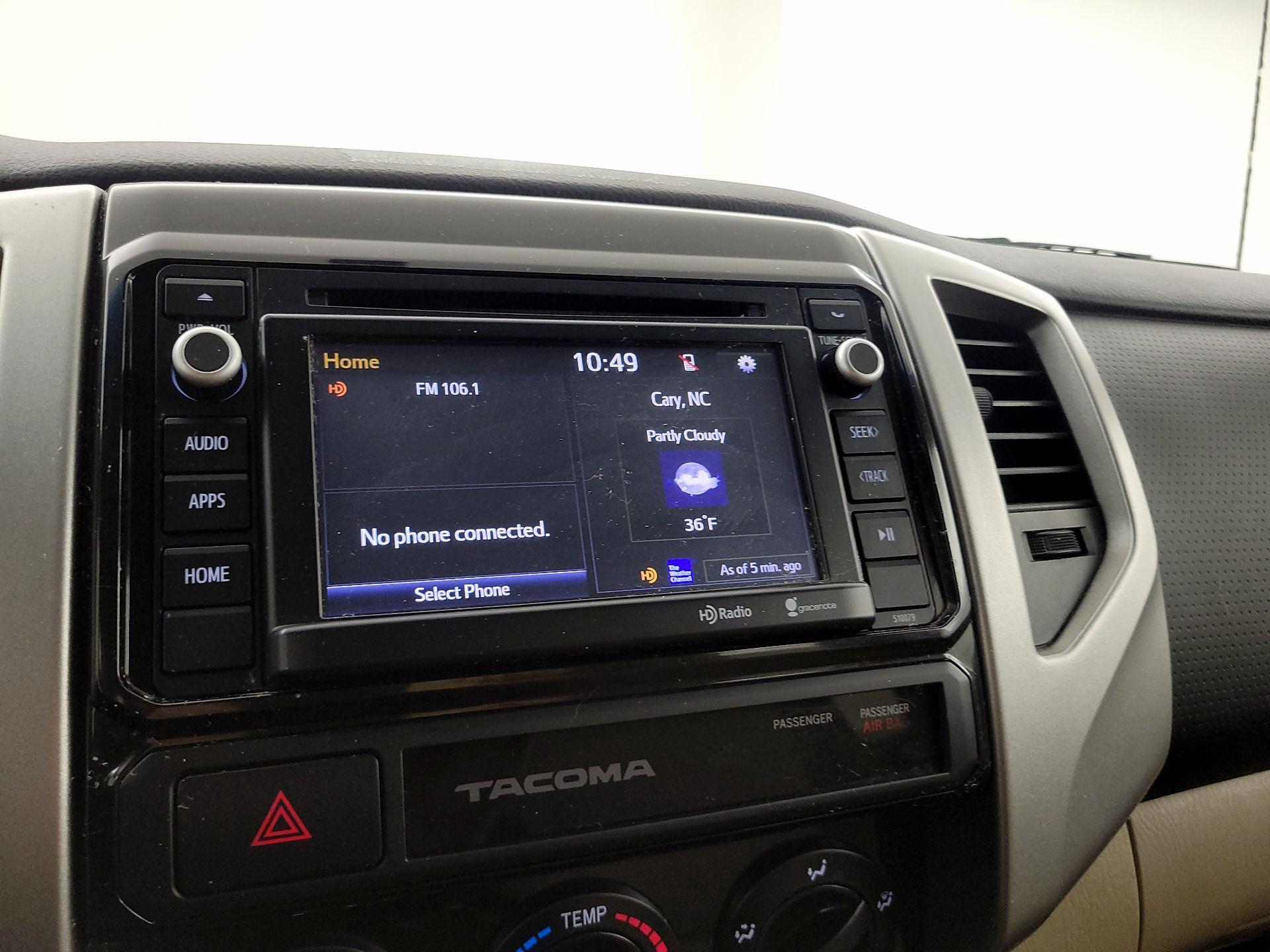 Thumbnail: 2015 Toyota Tacoma - 15