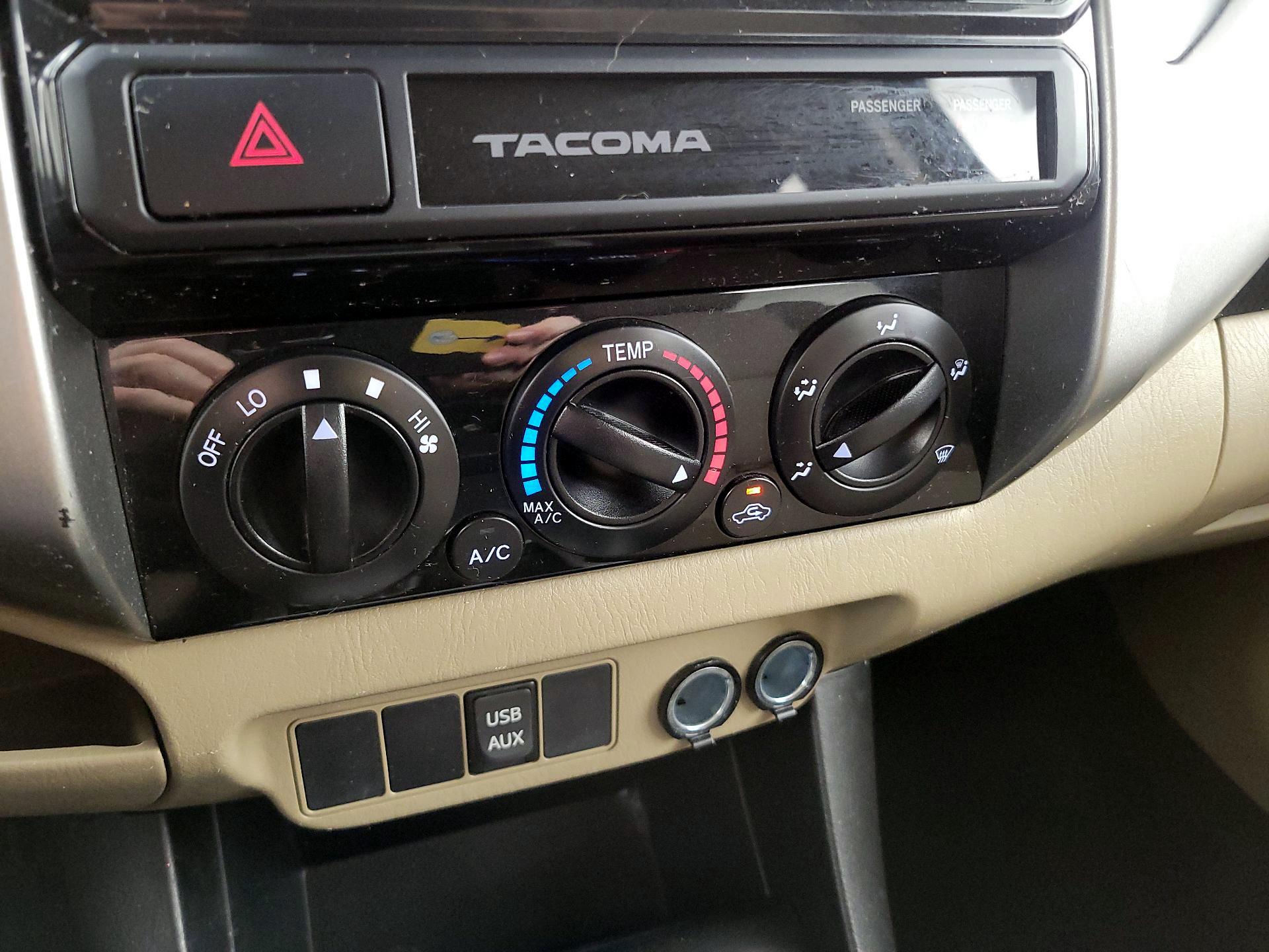 Thumbnail: 2015 Toyota Tacoma - 16