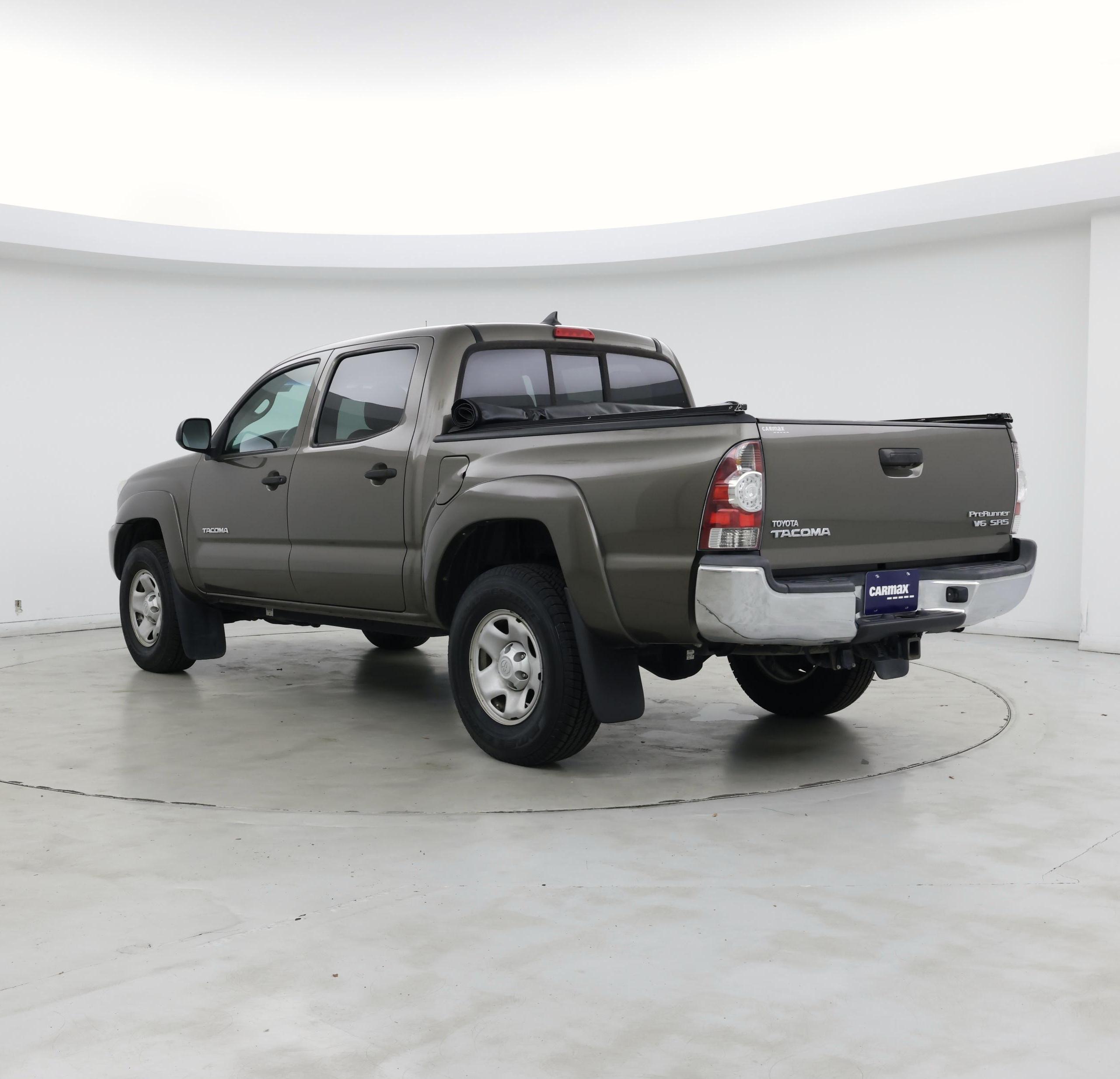 Thumbnail: 2015 Toyota Tacoma - 2