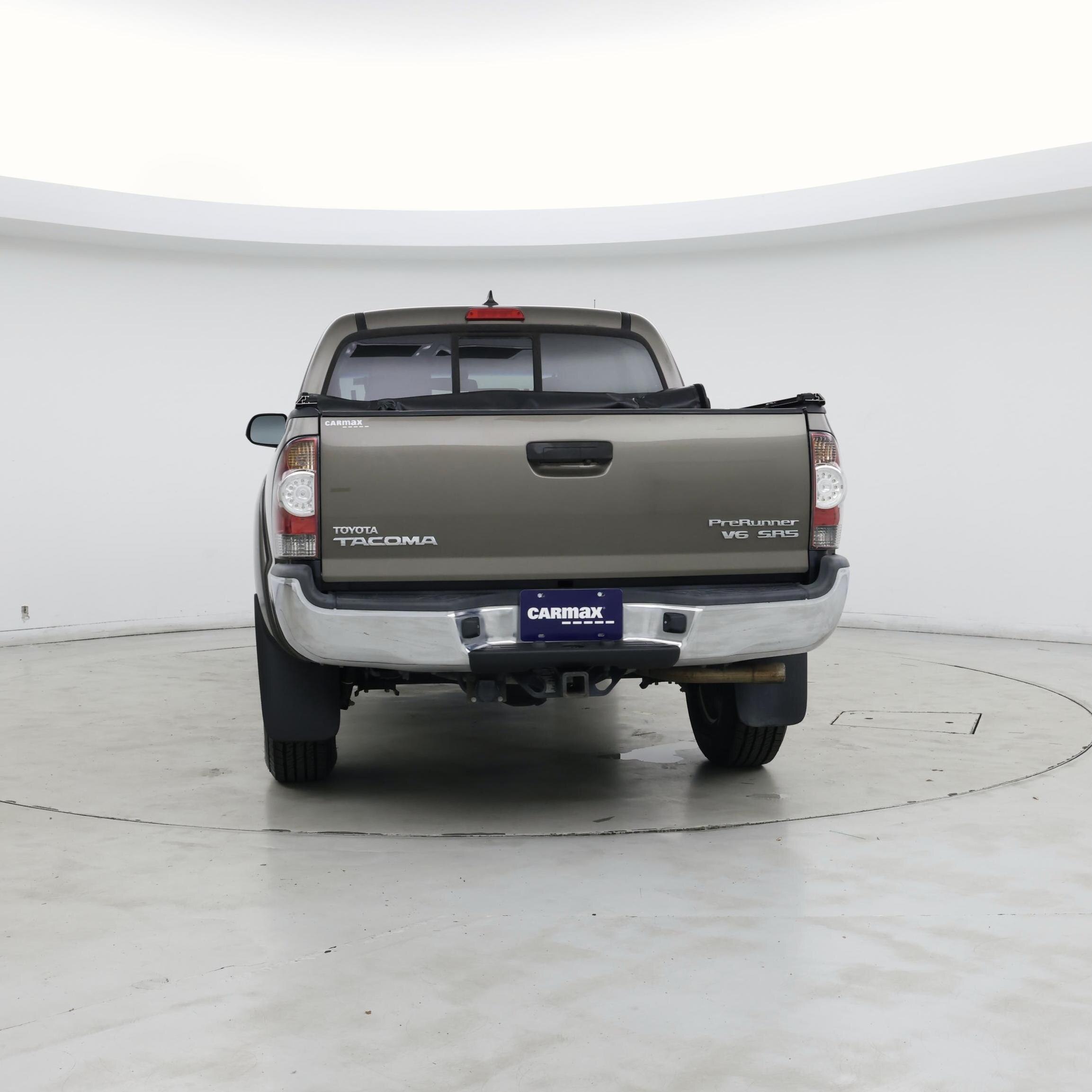 Thumbnail: 2015 Toyota Tacoma - 6