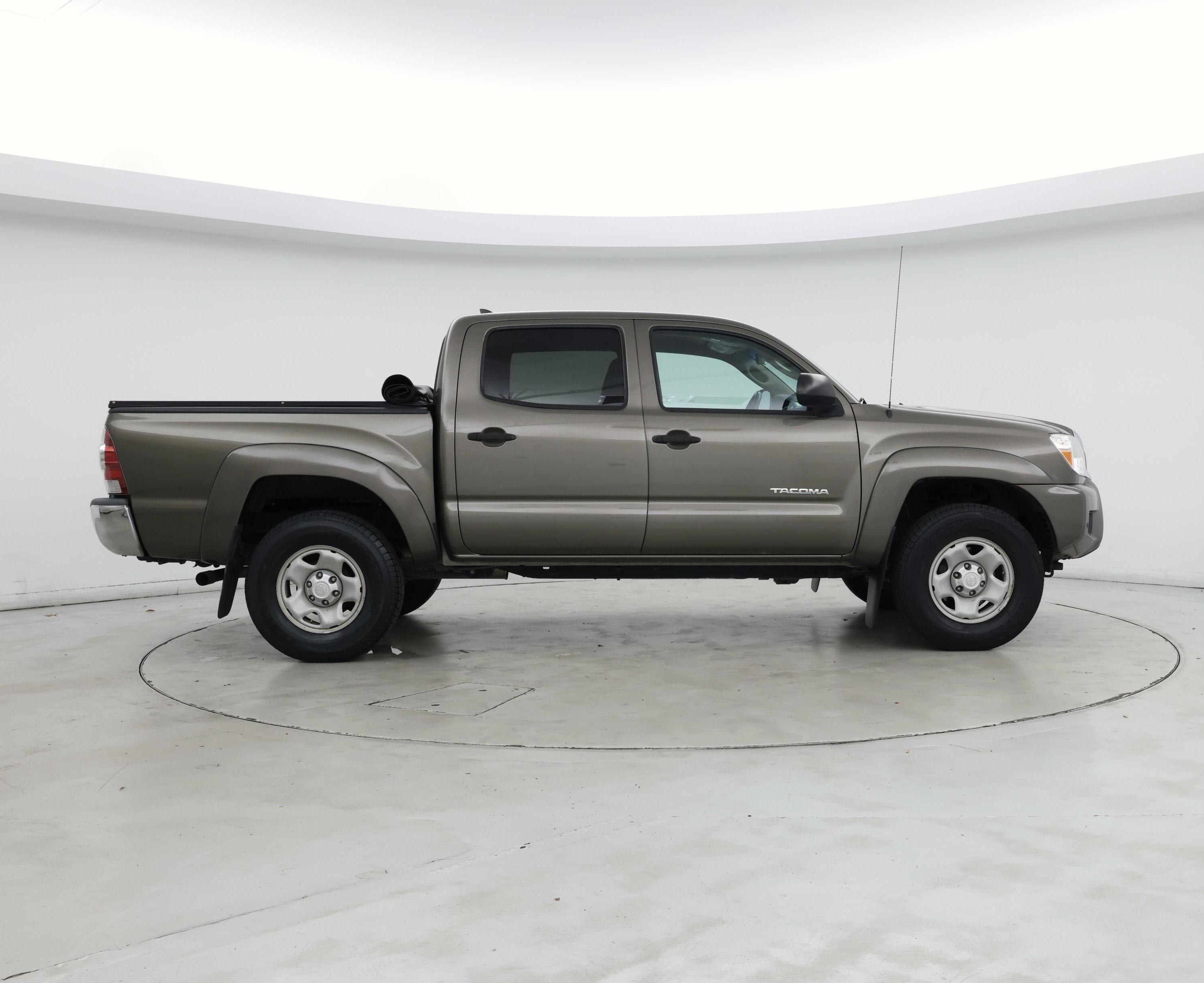 Thumbnail: 2015 Toyota Tacoma - 7