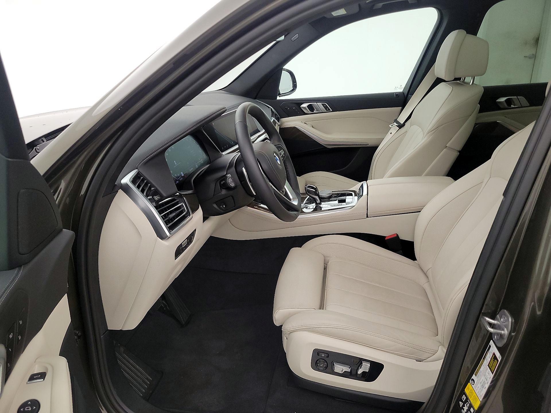 Thumbnail: 2022 BMW X5 - 11