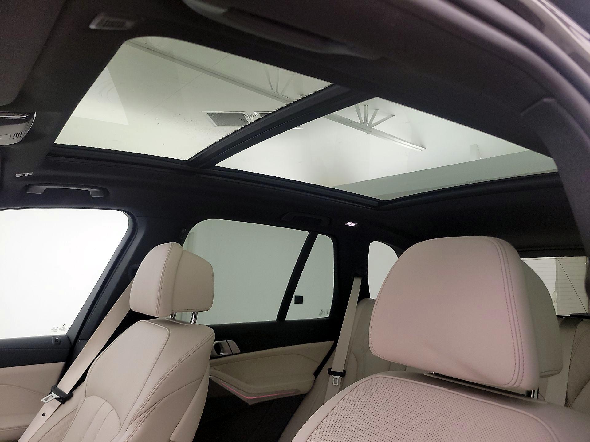 Thumbnail: 2022 BMW X5 - 20