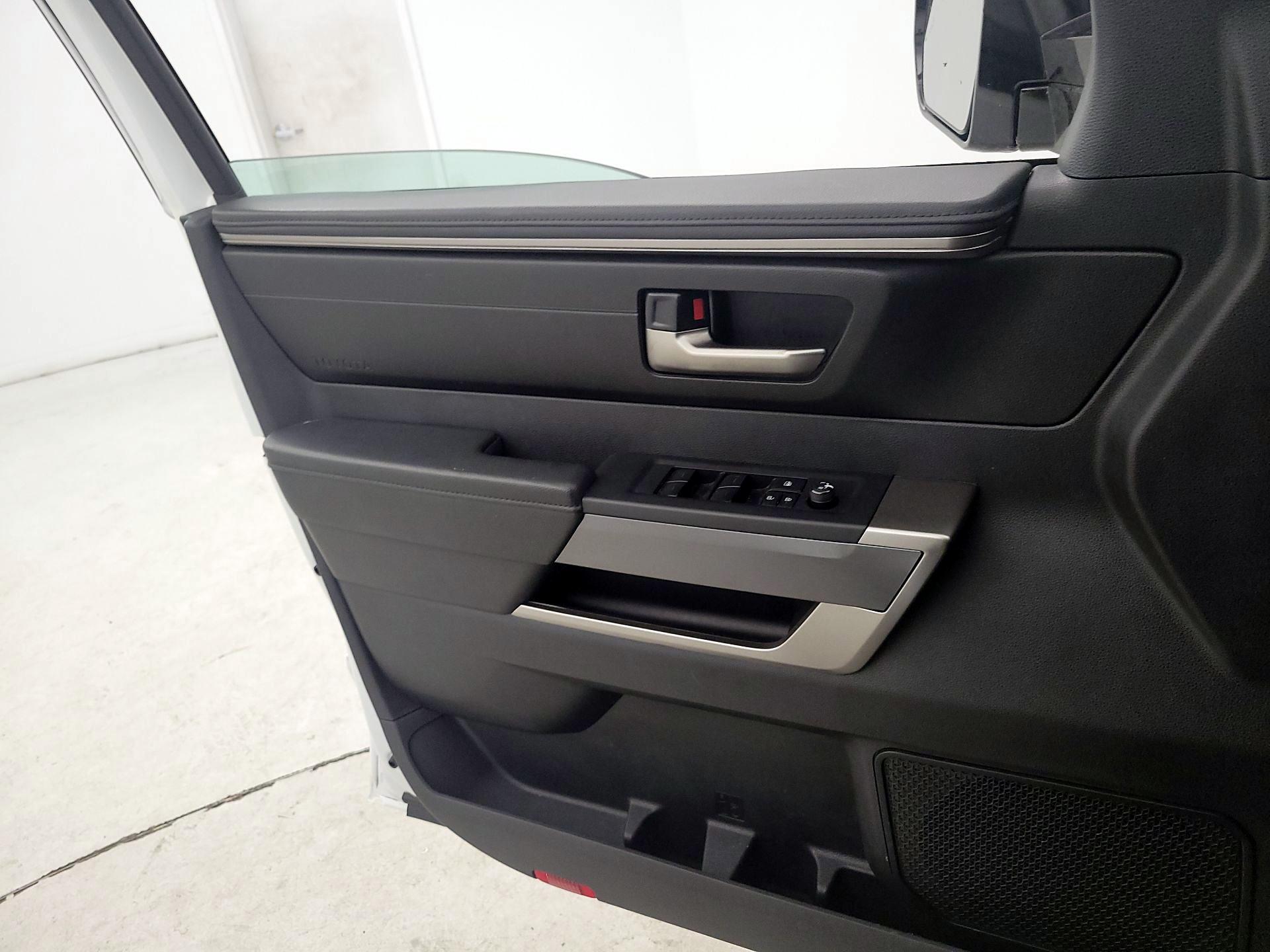 Thumbnail: 2022 Toyota Tundra - 12