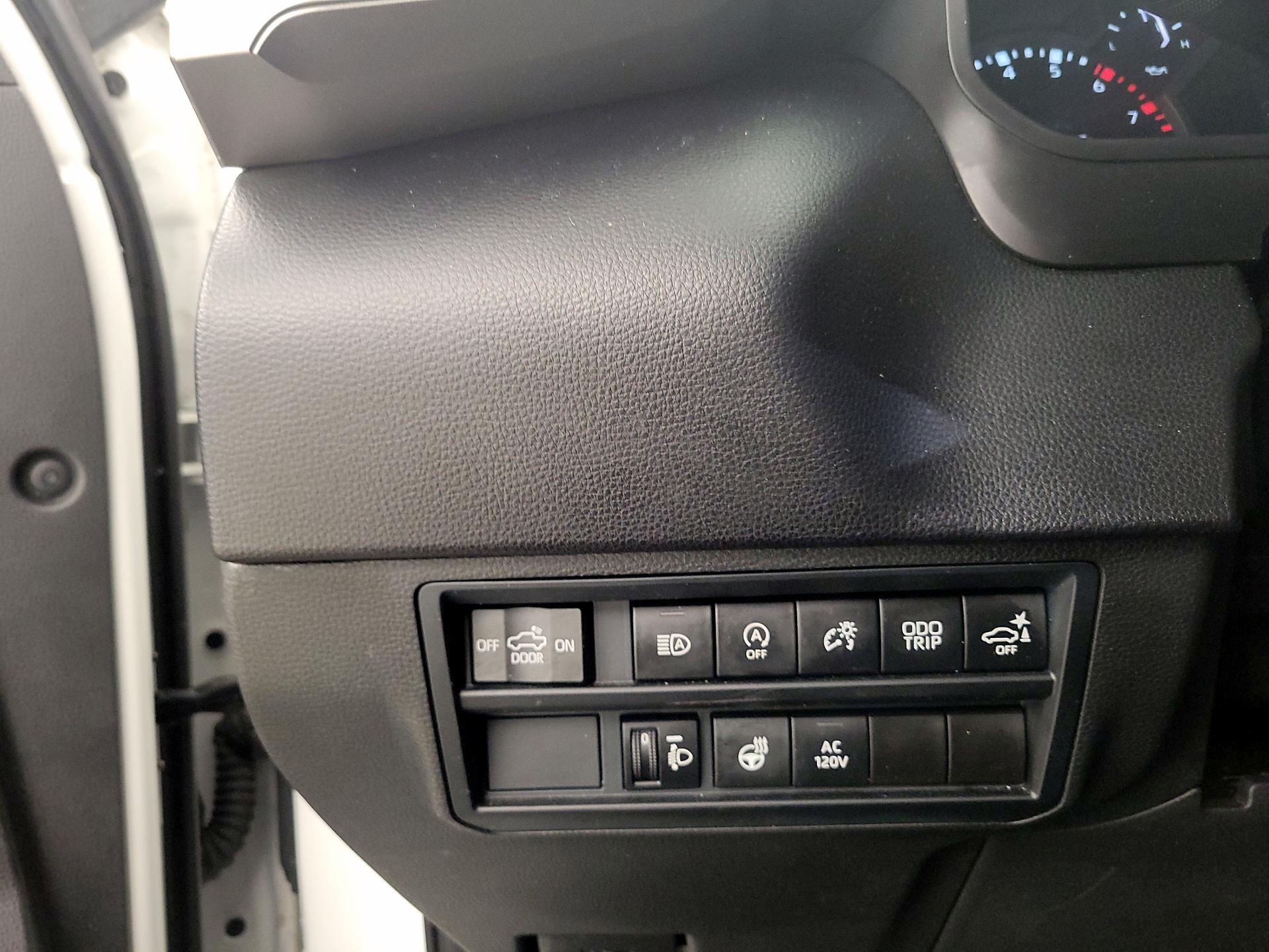 Thumbnail: 2022 Toyota Tundra - 13