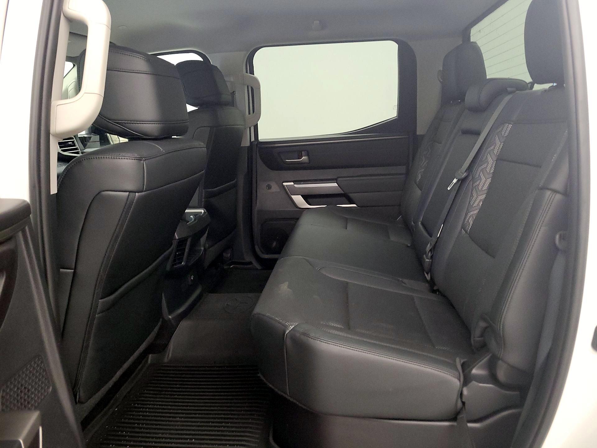 Thumbnail: 2022 Toyota Tundra - 18