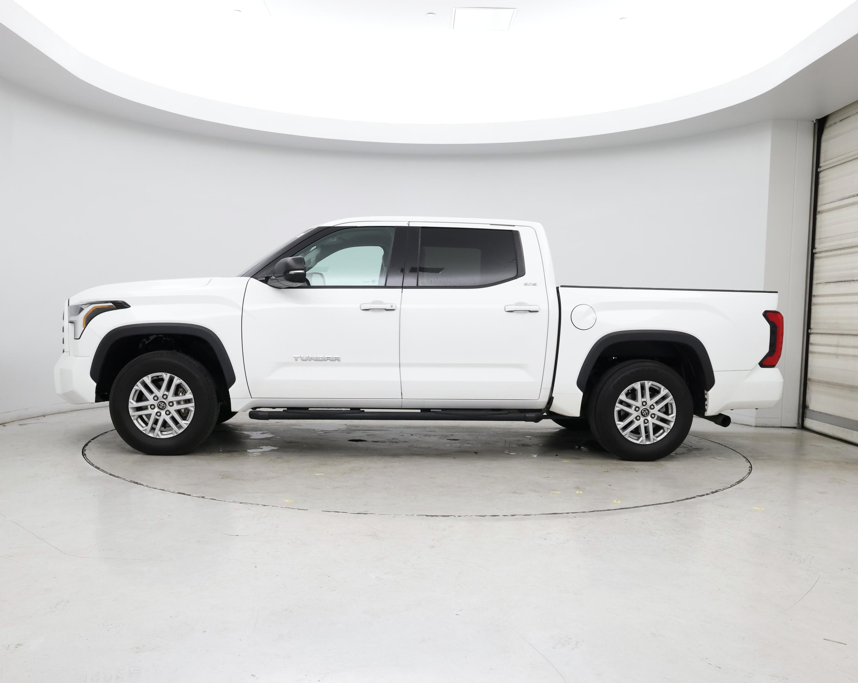 Thumbnail: 2022 Toyota Tundra - 3