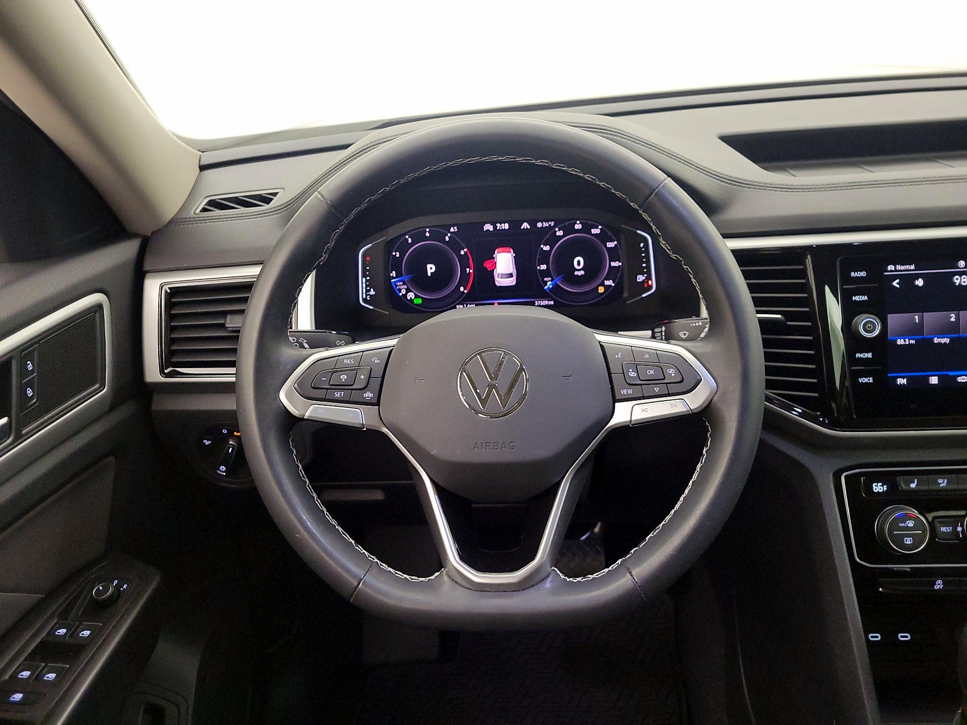 Thumbnail: 2023 Volkswagen Atlas - 10