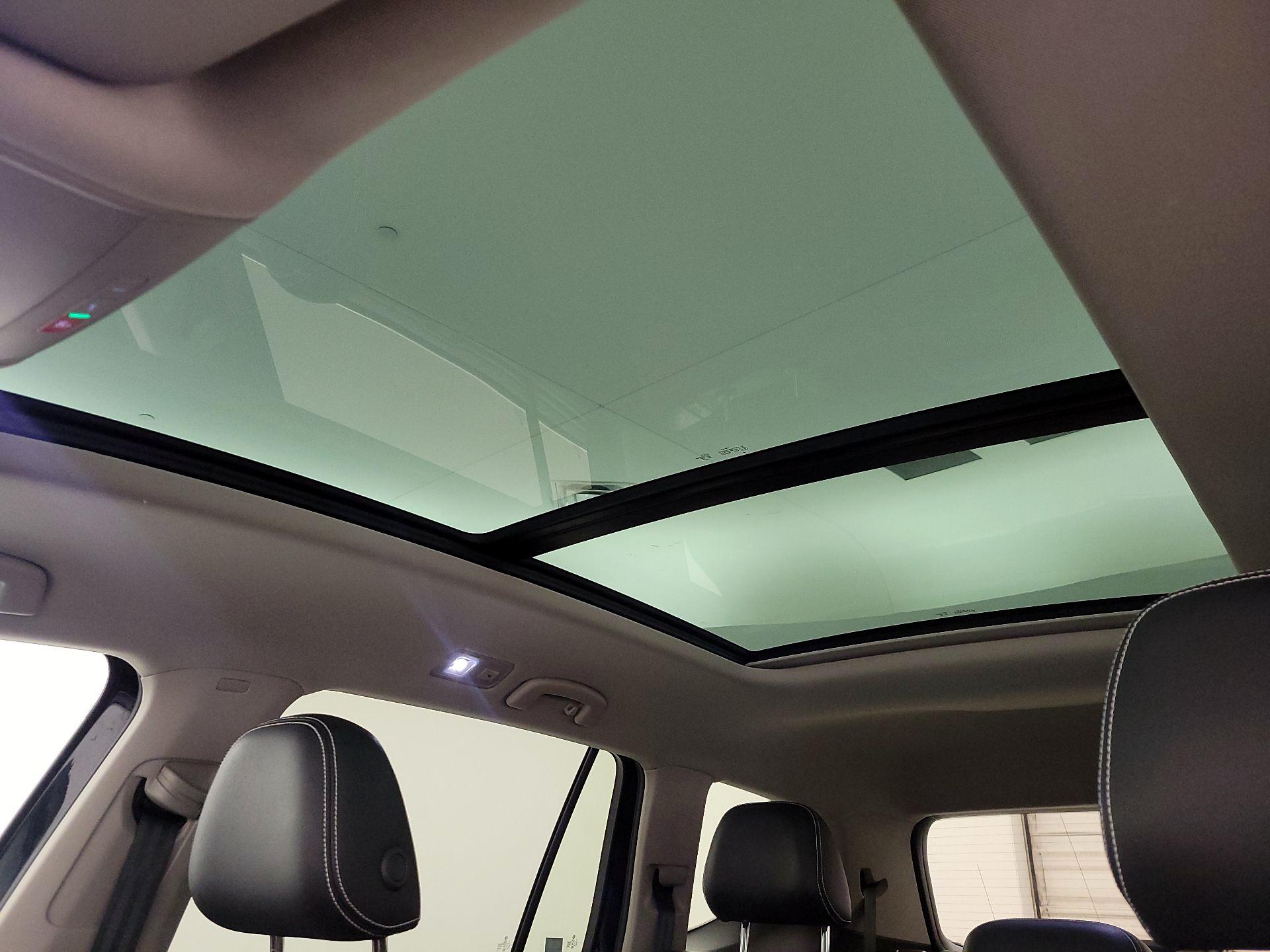 Thumbnail: 2023 Volkswagen Atlas - 19