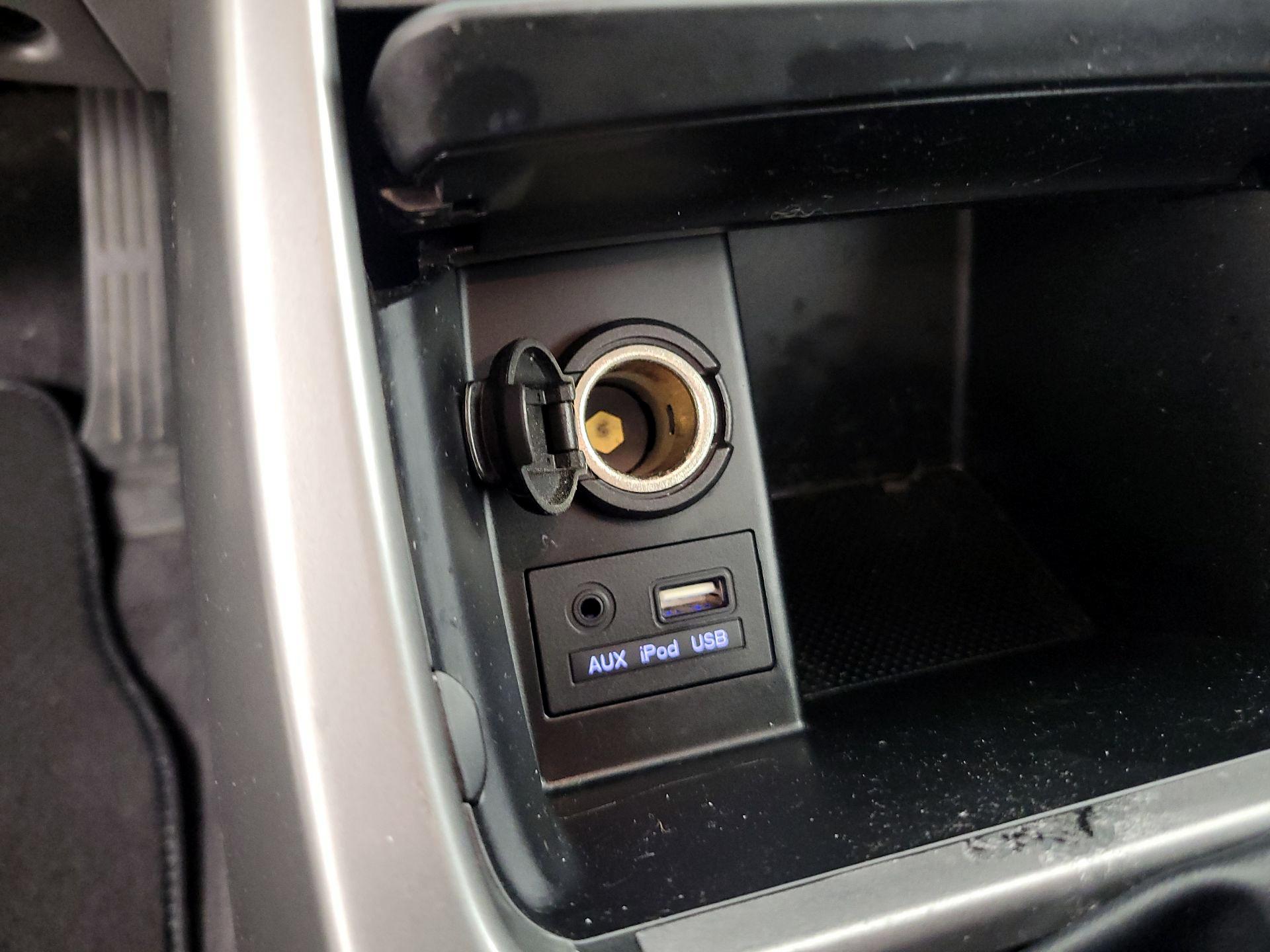 Thumbnail: 2015 Hyundai Elantra - 18