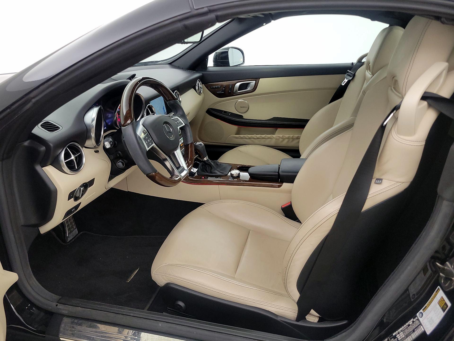 Thumbnail: 2016 Mercedes-Benz SLK - 11