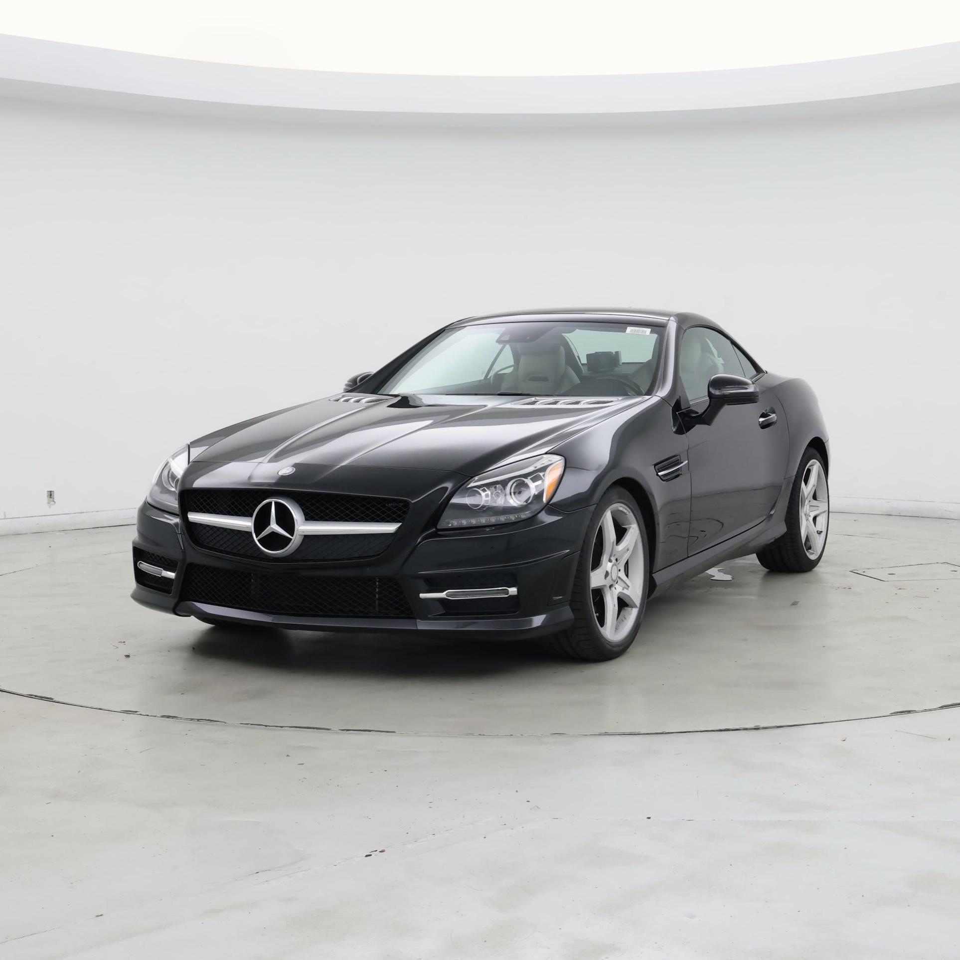 Thumbnail: 2016 Mercedes-Benz SLK - 4